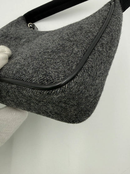Prada-Borsa-Hobo-in-Lana-Tweed-Grigio-Antracite-70135129768260 - Pally Vintage Closet