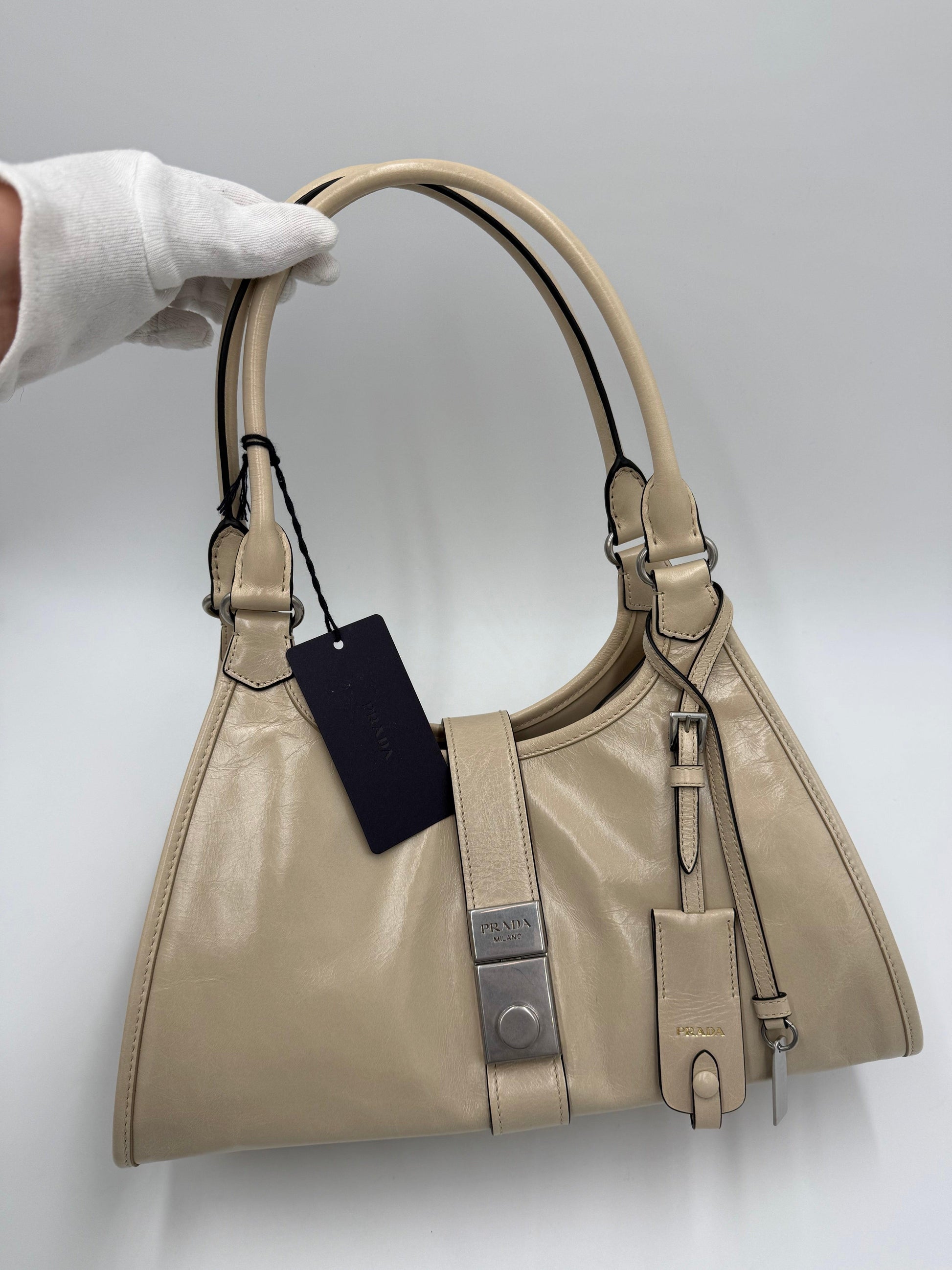Prada-Borsa-Tote-a-Spalla-in-Pelle-Soft-Lux-Media-Travertino-70377582395716 - Pally Vintage Closet