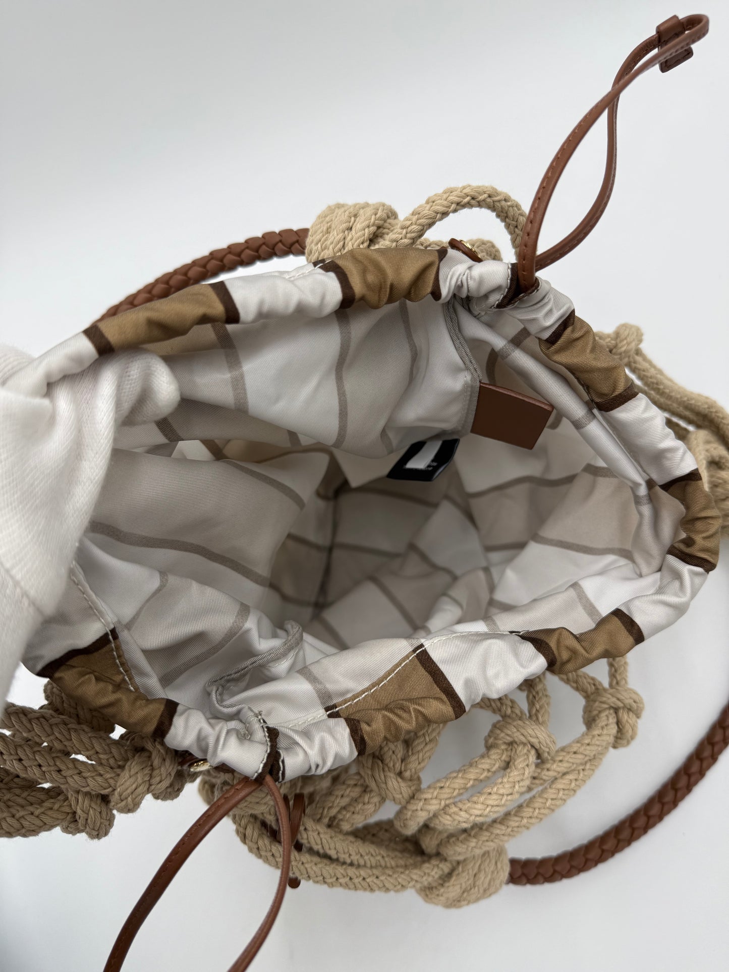 Prada Borsa a Secchiello Noué in Corda e Tessuto Re-Nylon Beige - Pally Vintage Closet