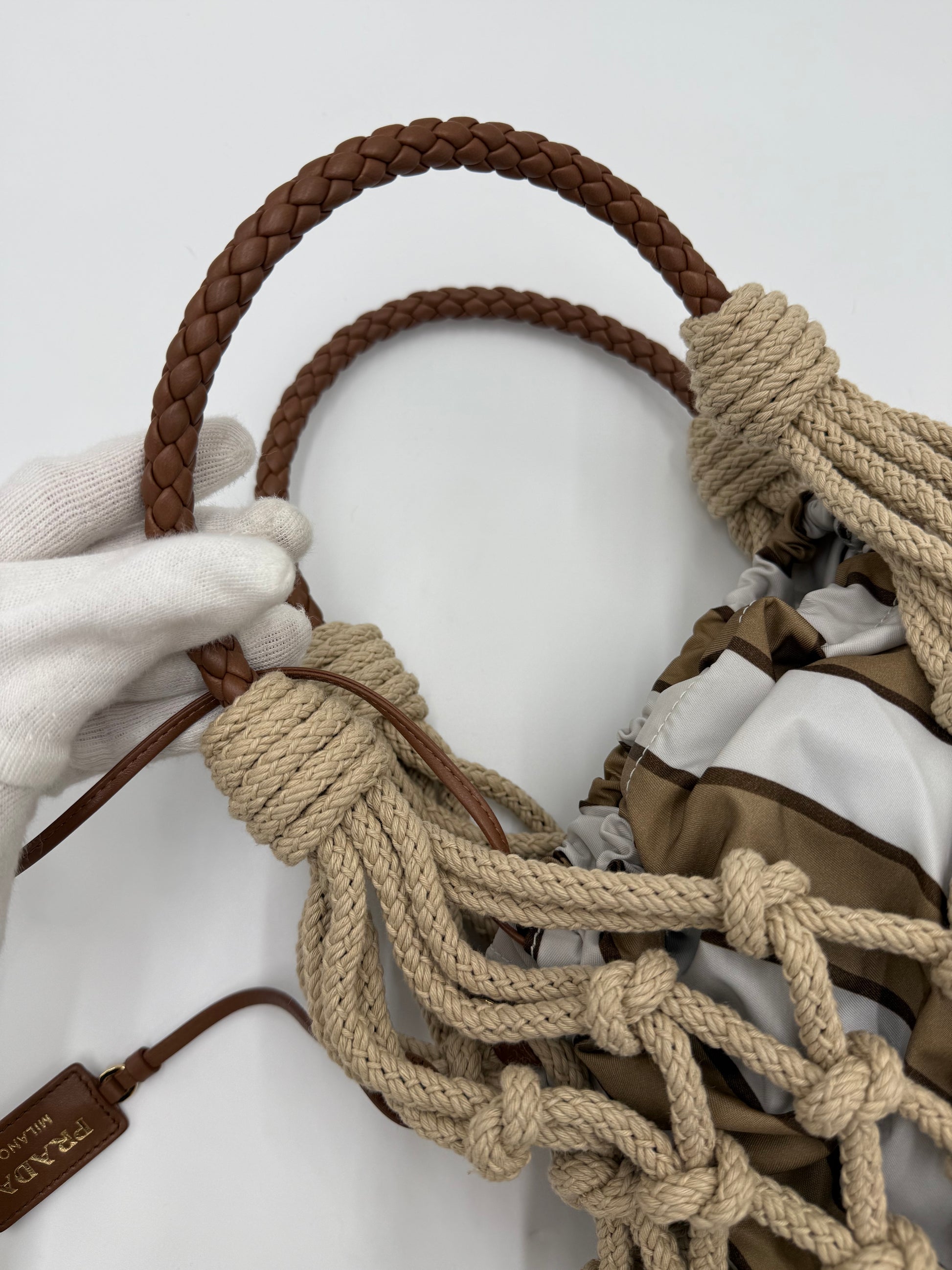 Prada Borsa a Secchiello Noué in Corda e Tessuto Re-Nylon Beige - Pally Vintage Closet