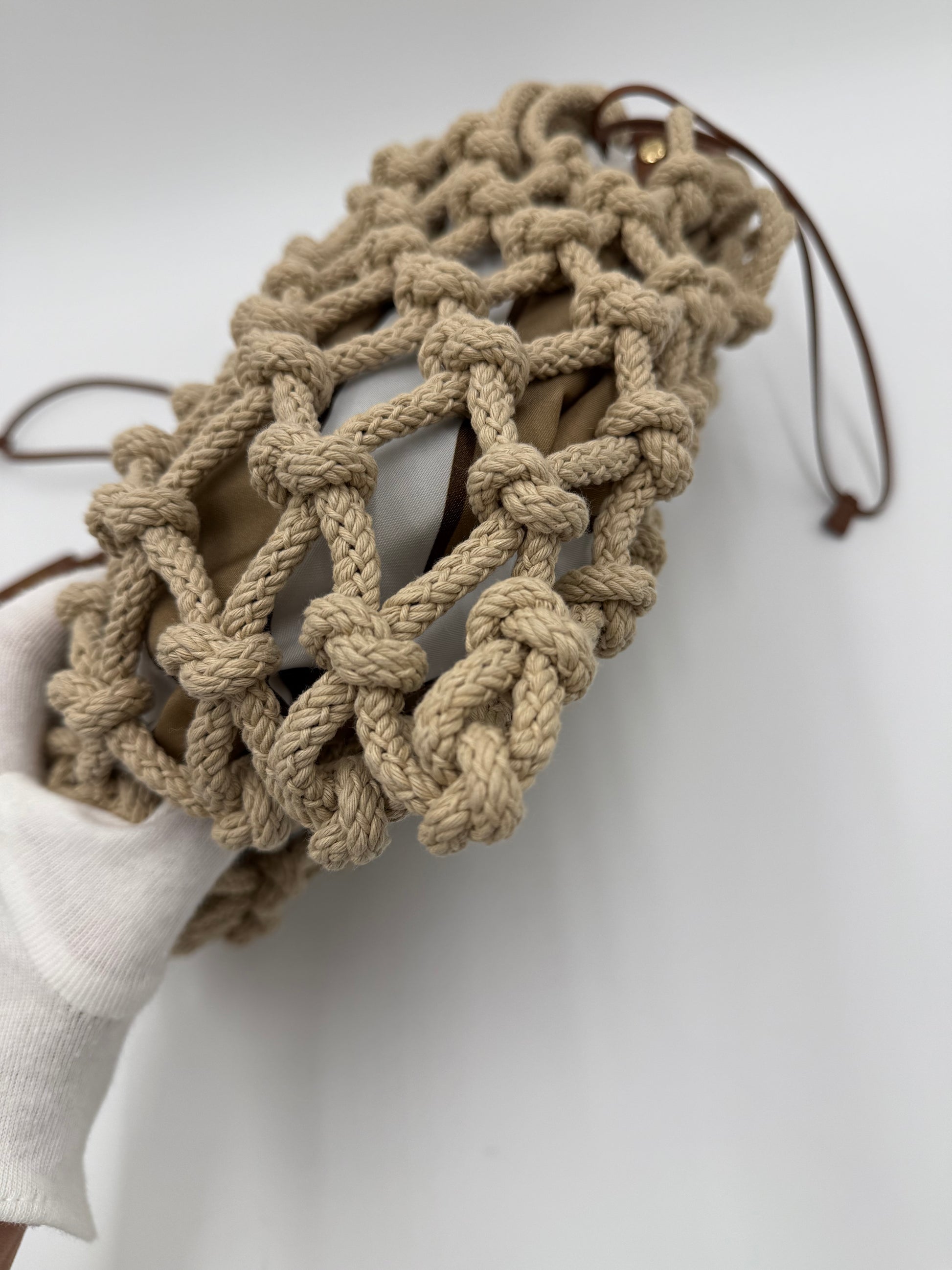 Prada Borsa a Secchiello Noué in Corda e Tessuto Re-Nylon Beige - Pally Vintage Closet