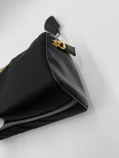 Prada-Borsa-a-Spalla-Re-Nylon-e-Pelle-Nera-70137344164164 - Pally Vintage Closet