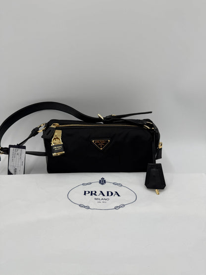 Prada-Borsa-a-Spalla-Re-Nylon-e-Pelle-Nera-70137344524612 - Pally Vintage Closet