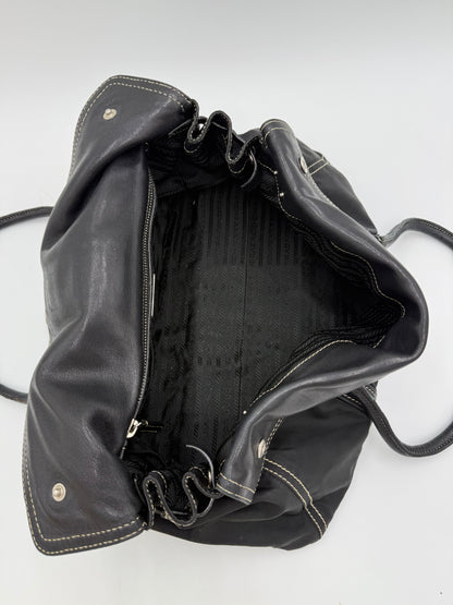 Prada Borsa a Spalla Vintage in Nylon e Pelle Nera - Pally Vintage Closet