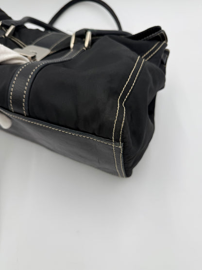 Prada Borsa a Spalla Vintage in Nylon e Pelle Nera - Pally Vintage Closet