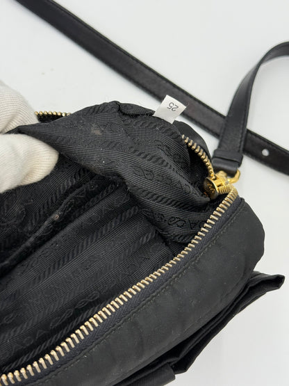 Prada Borsa a Tracolla Vintage Fiocco Mini in Nylon Nero