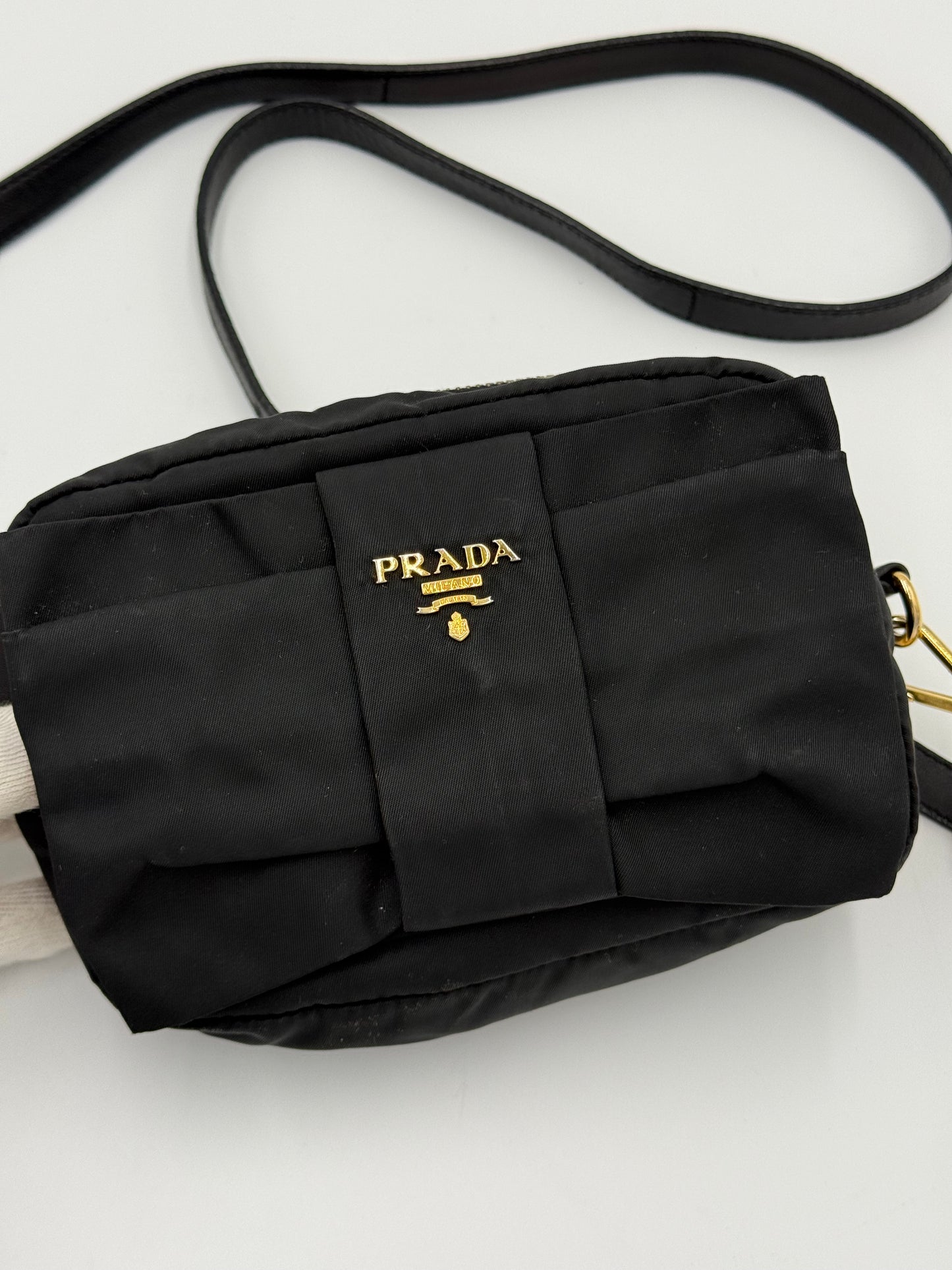 Prada Borsa a Tracolla Vintage Fiocco Mini in Nylon Nero - Pally Vintage Closet