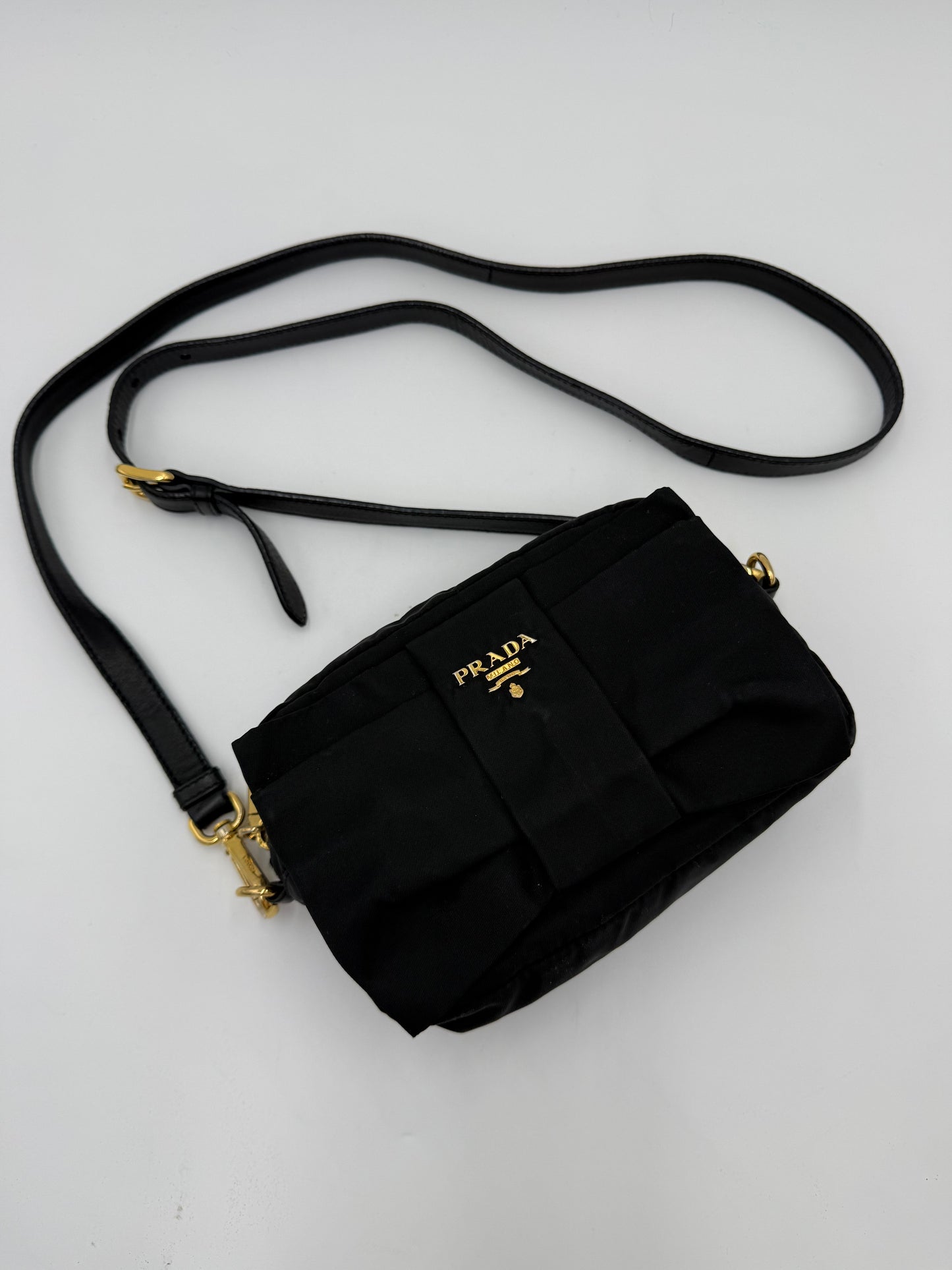 Prada Borsa a Tracolla Vintage Fiocco Mini in Nylon Nero - Pally Vintage Closet