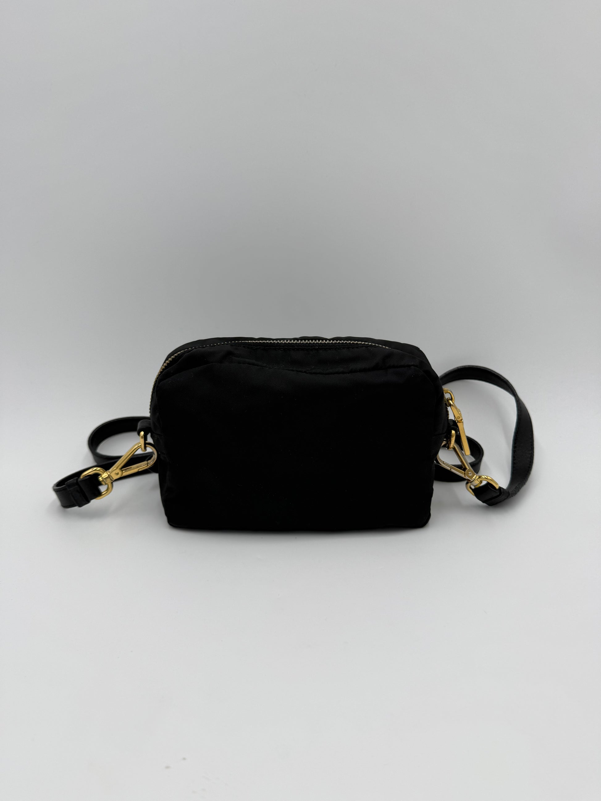 Prada Borsa a Tracolla Vintage Fiocco Mini in Nylon Nero - Pally Vintage Closet