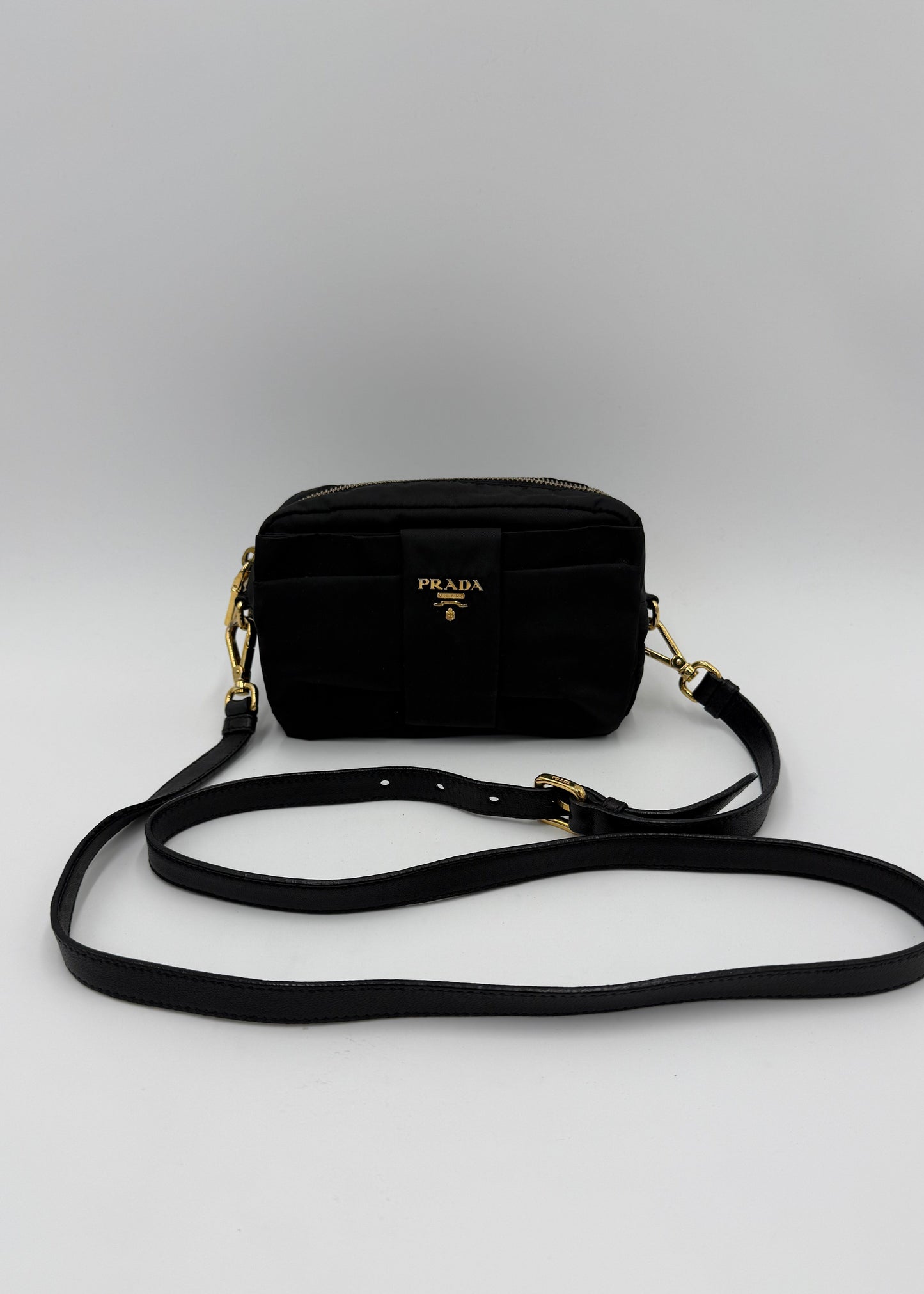 Prada Borsa a Tracolla Vintage Fiocco Mini in Nylon Nero - Pally Vintage Closet
