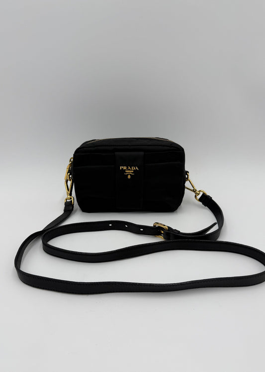Prada Borsa a Tracolla Vintage Fiocco Mini in Nylon Nero - Pally Vintage Closet