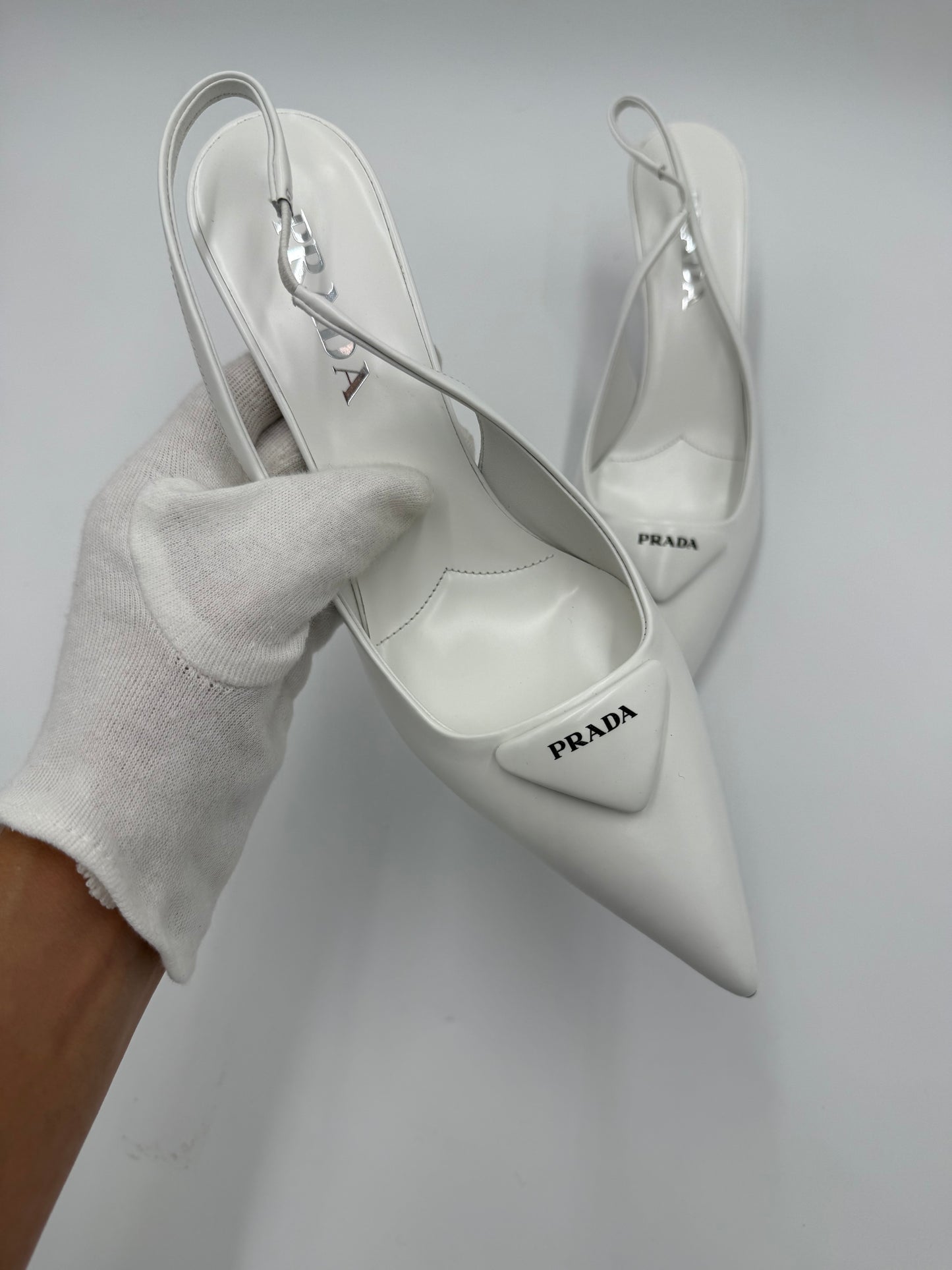 Prada Décolleté Slingback in Pelle con Logo Triangolo Bianco - Pally Vintage Closet