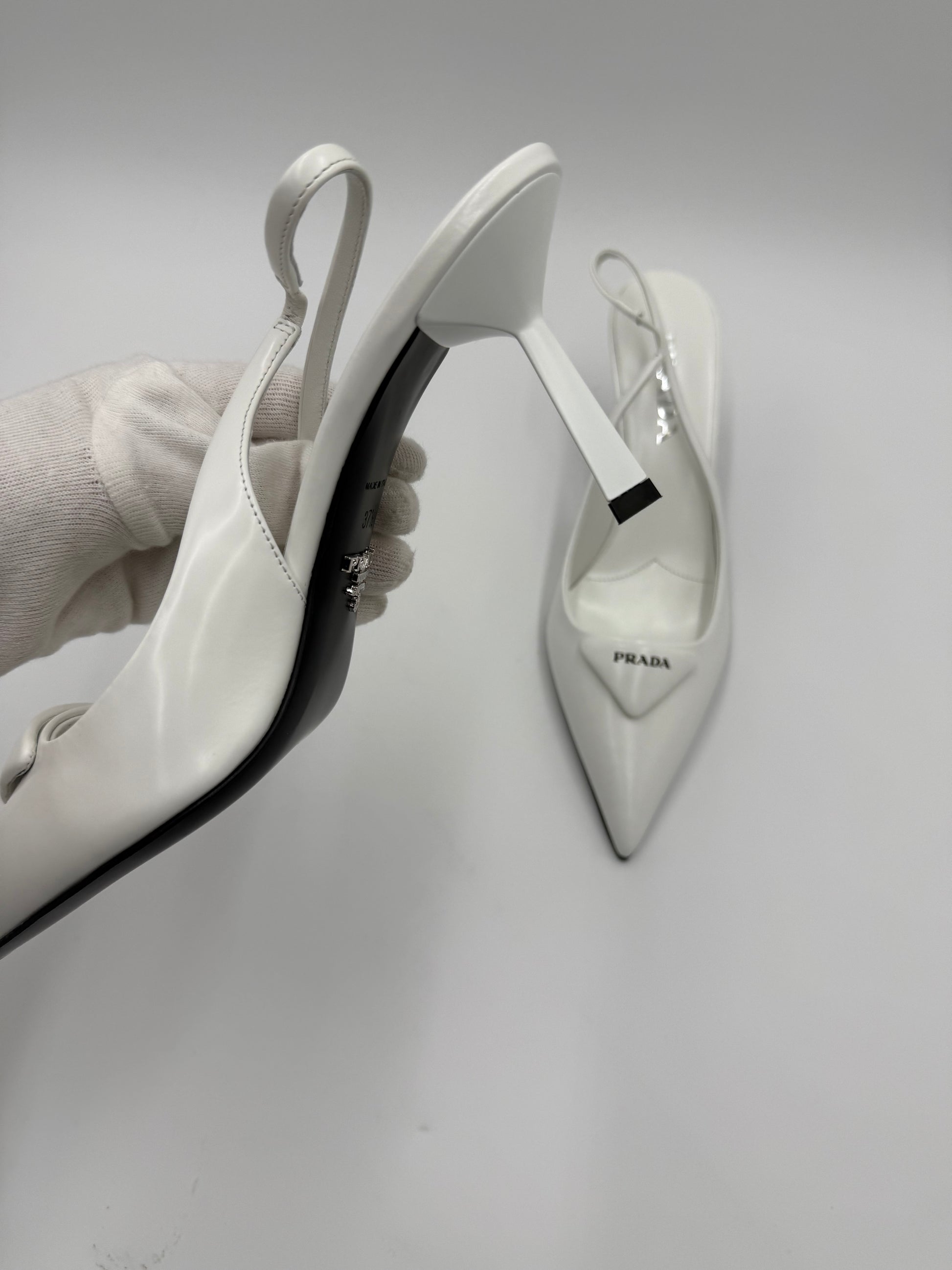 Prada Décolleté Slingback in Pelle con Logo Triangolo Bianco - Pally Vintage Closet