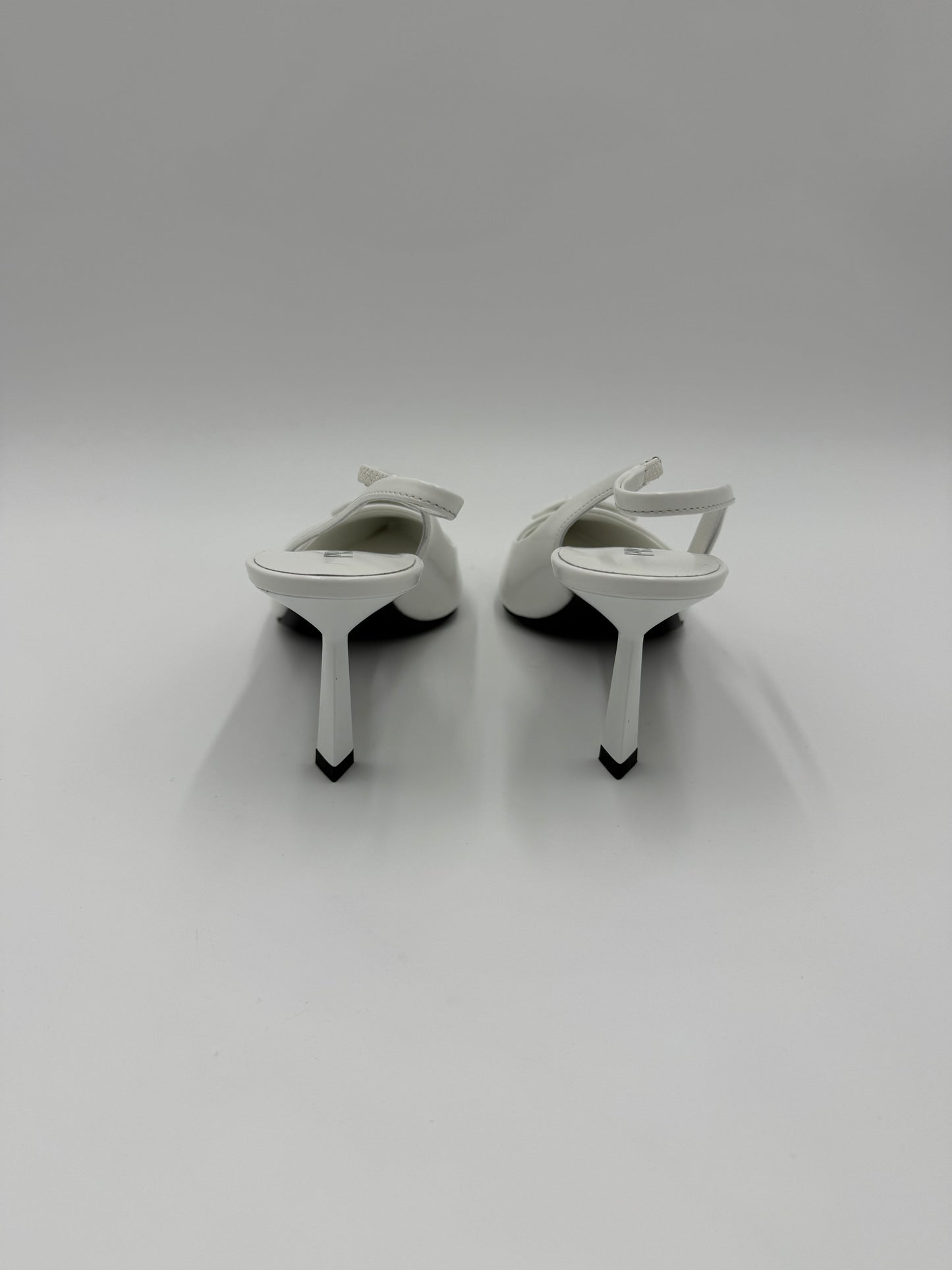 Prada Décolleté Slingback in Pelle con Logo Triangolo Bianco - Pally Vintage Closet