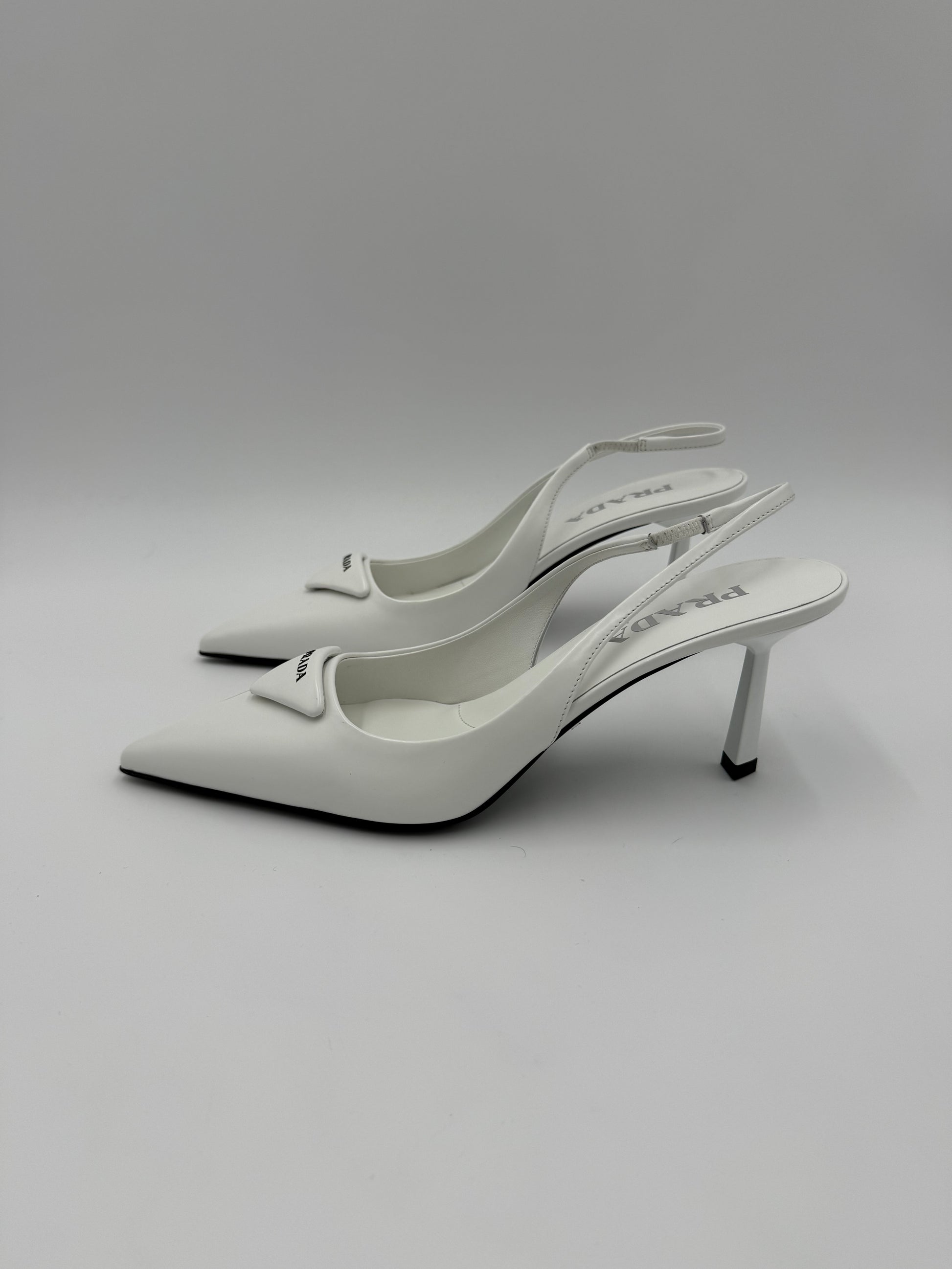 Prada Décolleté Slingback in Pelle con Logo Triangolo Bianco - Pally Vintage Closet