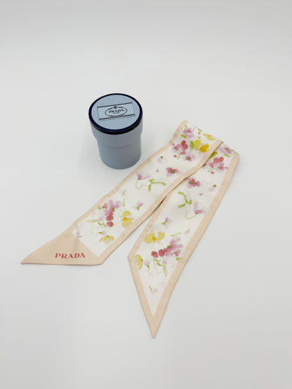 Prada Foulard Twill in Seta Floreale Rosa e Beige - Pally Vintage Closet