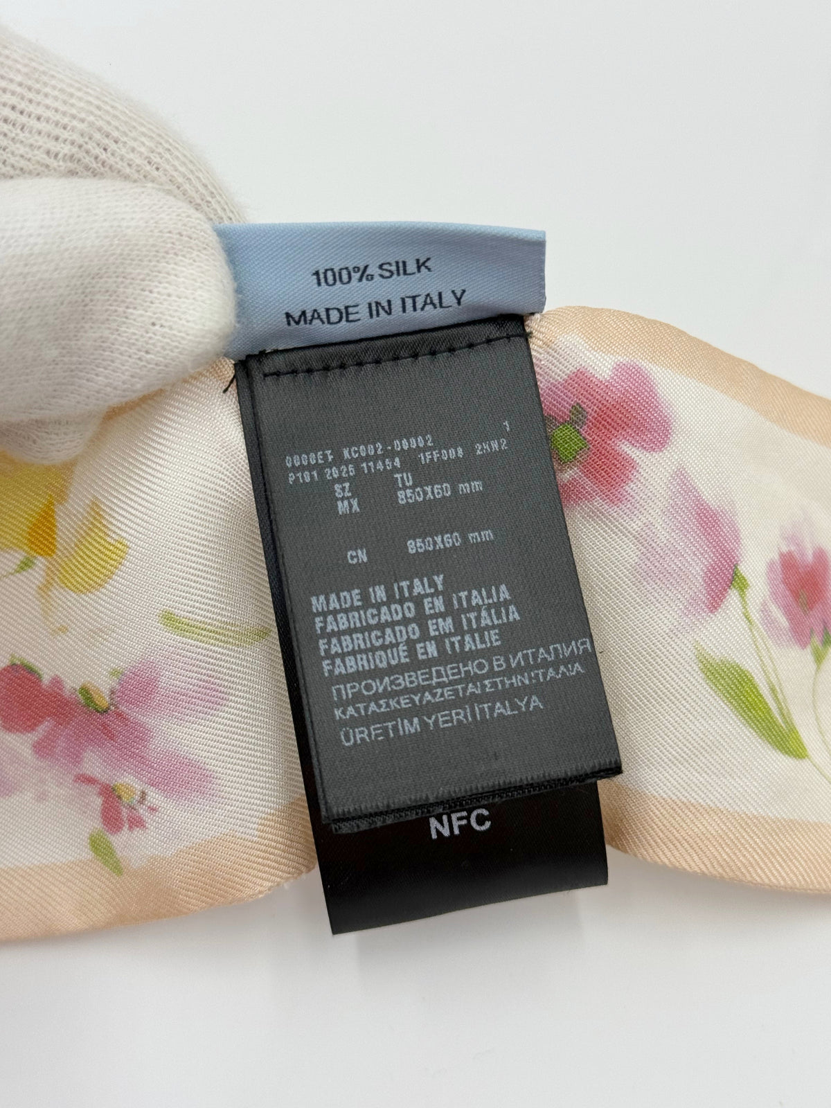 Prada Foulard Twill in Seta Floreale Rosa e Beige - Pally Vintage Closet