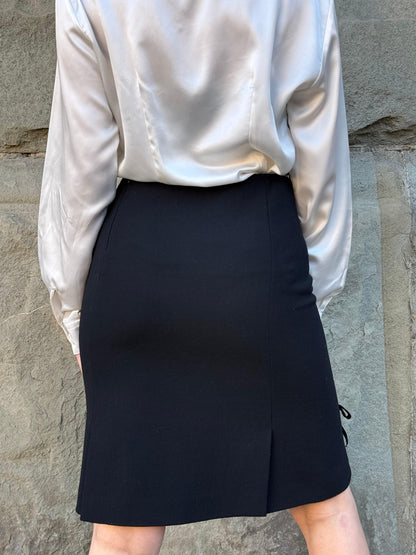 Prada-Gonna-Vintage-in-Lana-Vergine-con-Dettagli-in-Velluto-Nero-70397340483908 - Pally Vintage Closet