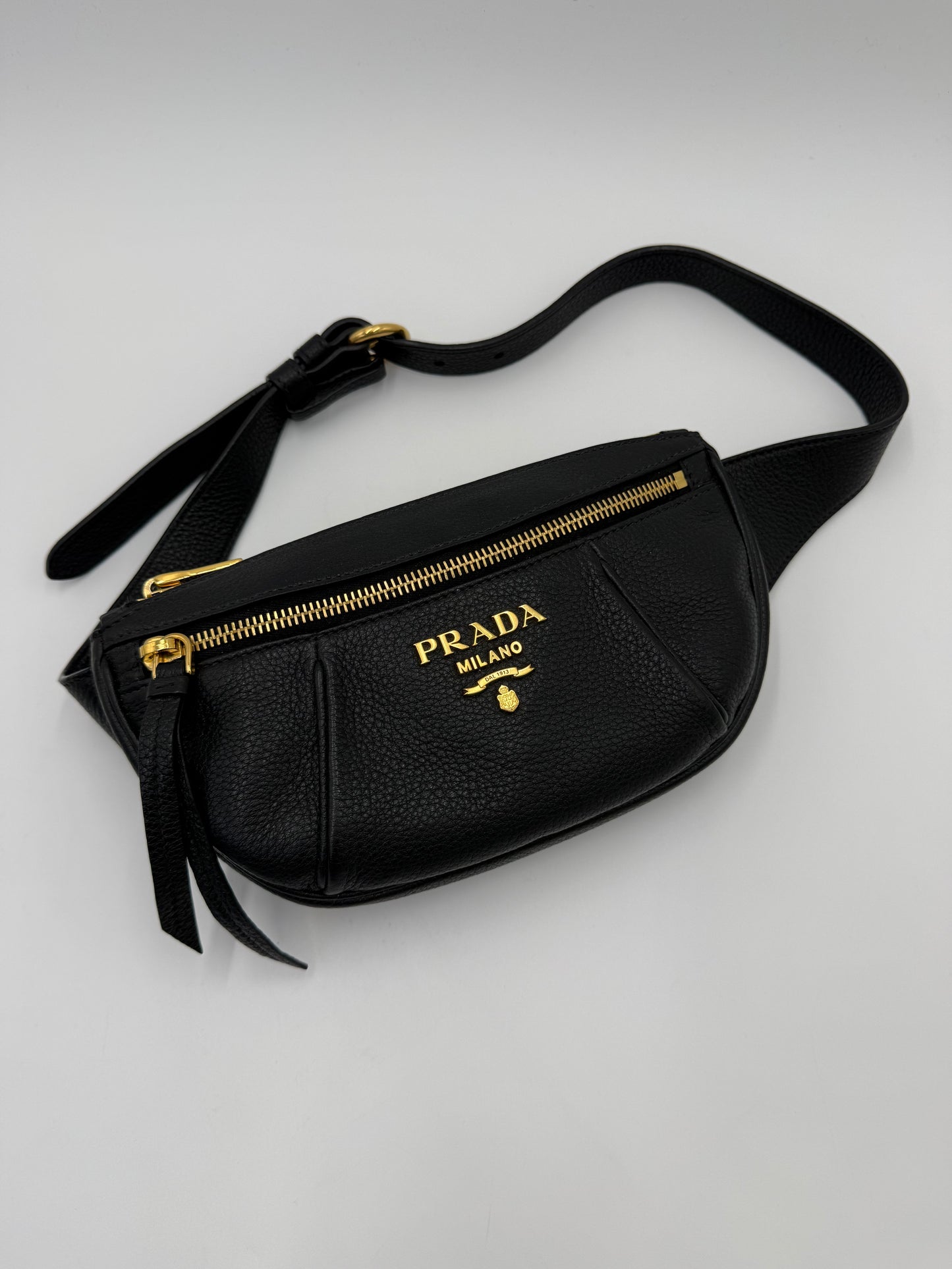 Prada Marsupio in Pelle Martellata Nera con Hardware Dorato