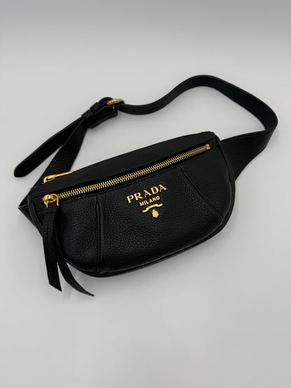 Prada Marsupio in Pelle Martellata Nera con Hardware Dorato