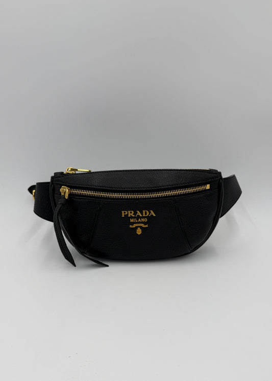 Prada Marsupio in Pelle Martellata Nera con Hardware Dorato - Pally Vintage Closet