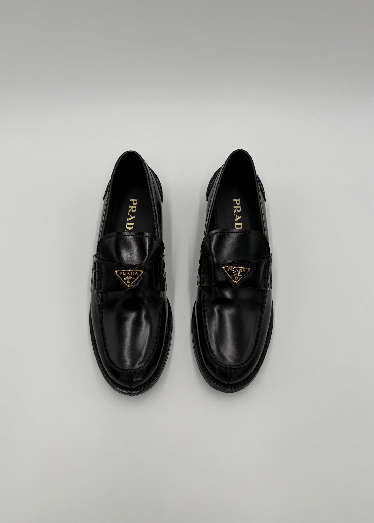 Prada Mocassini in Pelle Spazzolata Neri