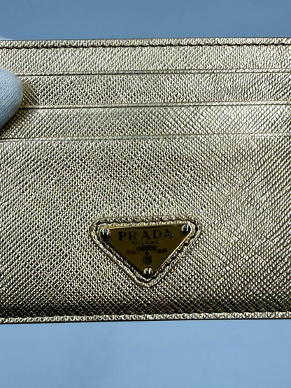 Prada-Portacarte-in-Pelle-Saffiano-Metallica-Oro-70568223375684 - Pally Vintage Closet