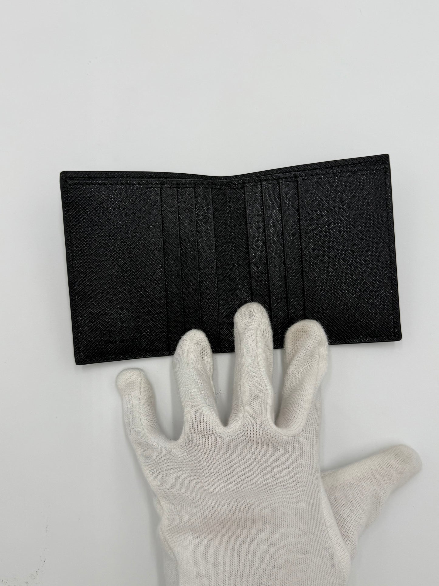 Prada Portafoglio in Saffiano Nero - Pally Vintage Closet