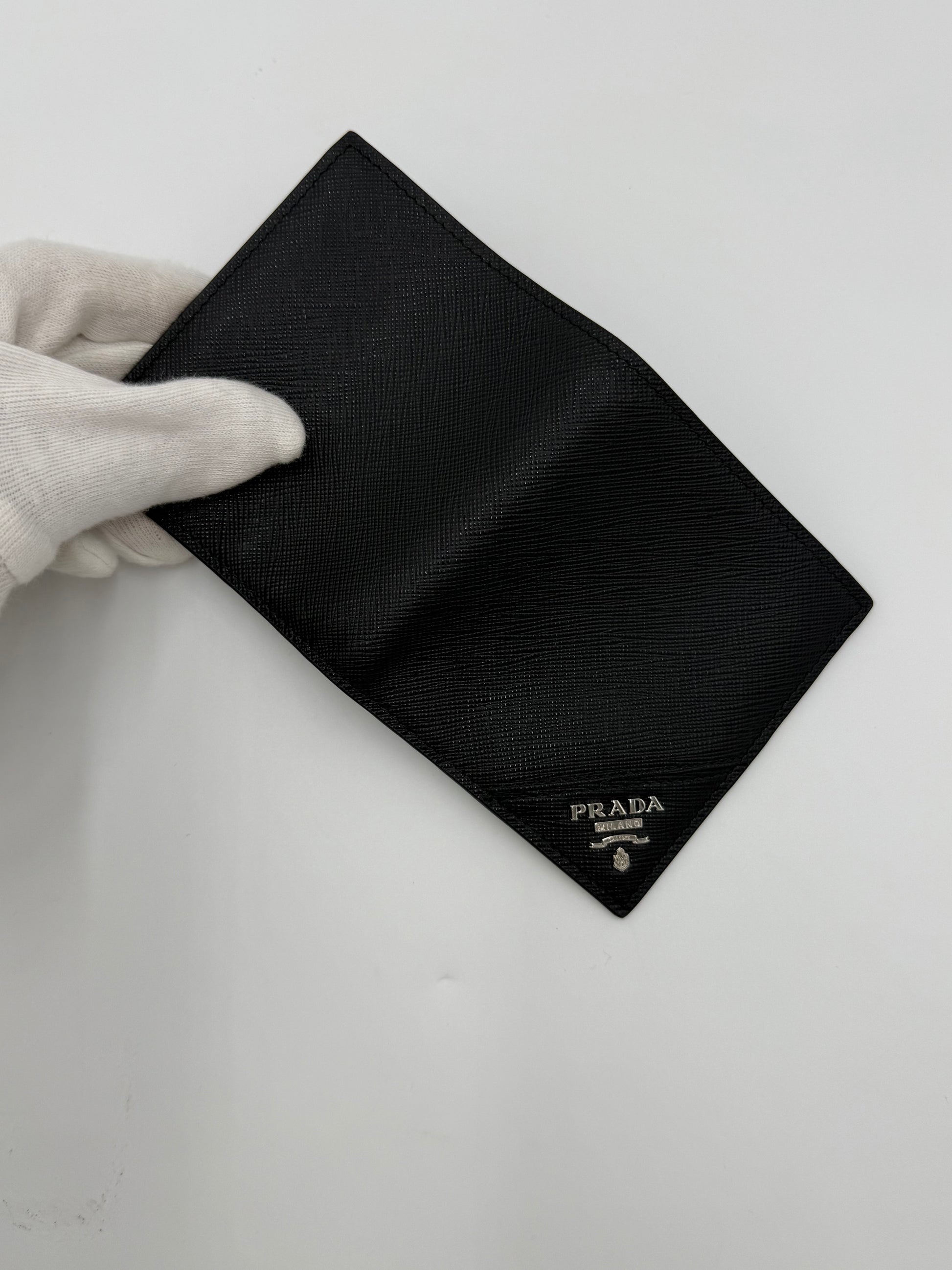 Prada Portafoglio in Saffiano Nero - Pally Vintage Closet