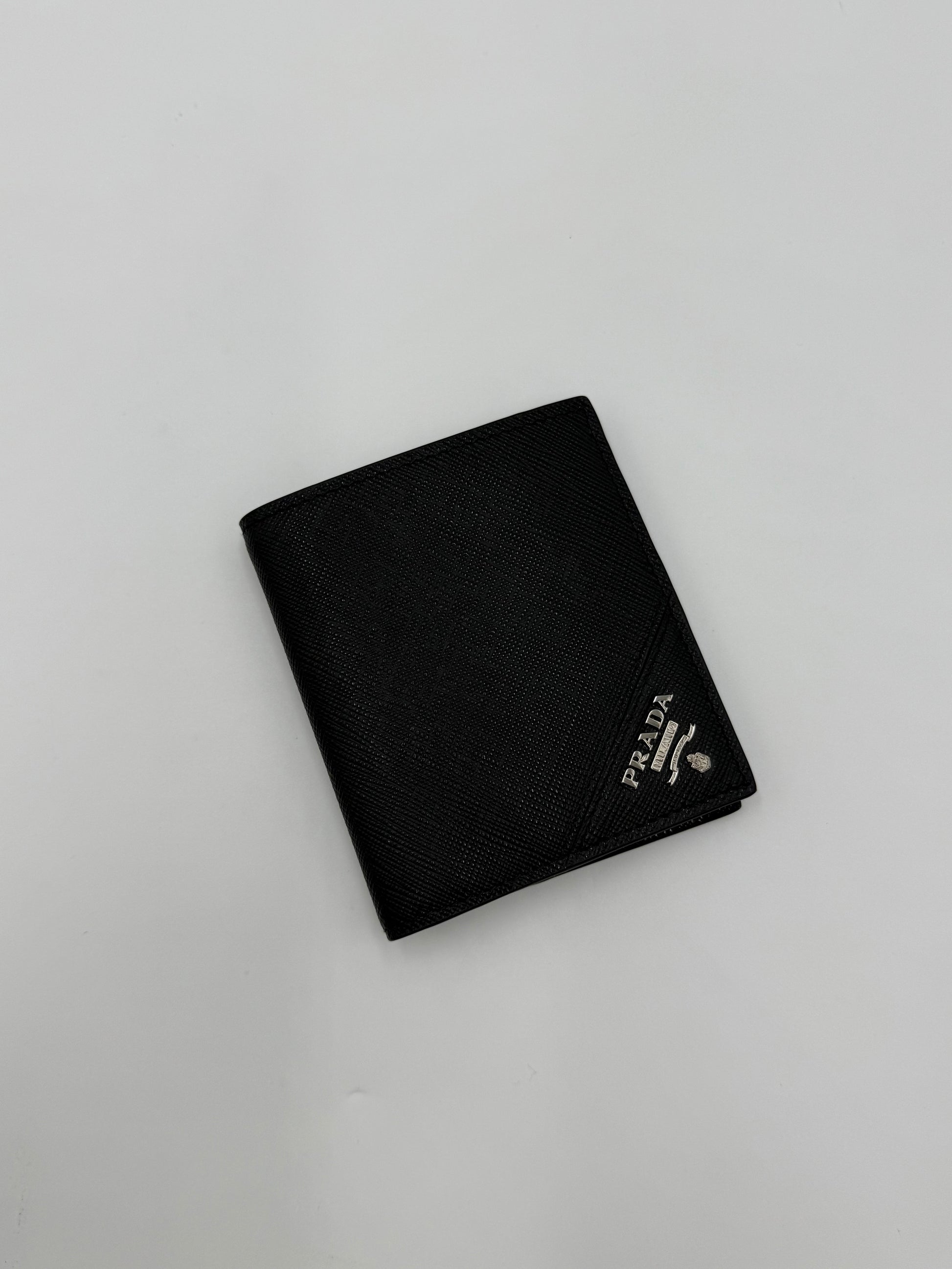 Prada Portafoglio in Saffiano Nero - Pally Vintage Closet