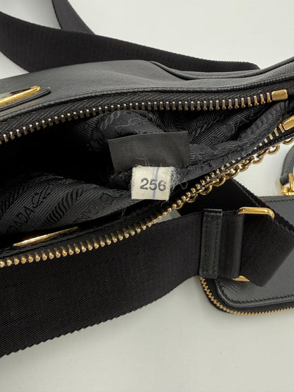 Prada Re-Edition 2005 Borsa a Tracolla in Pelle Saffiano Nera - Pally Vintage Closet