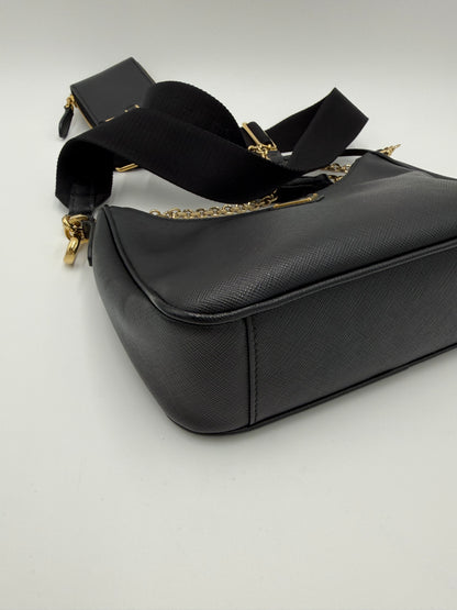 Prada Re-Edition 2005 Borsa a Tracolla in Pelle Saffiano Nera - Pally Vintage Closet
