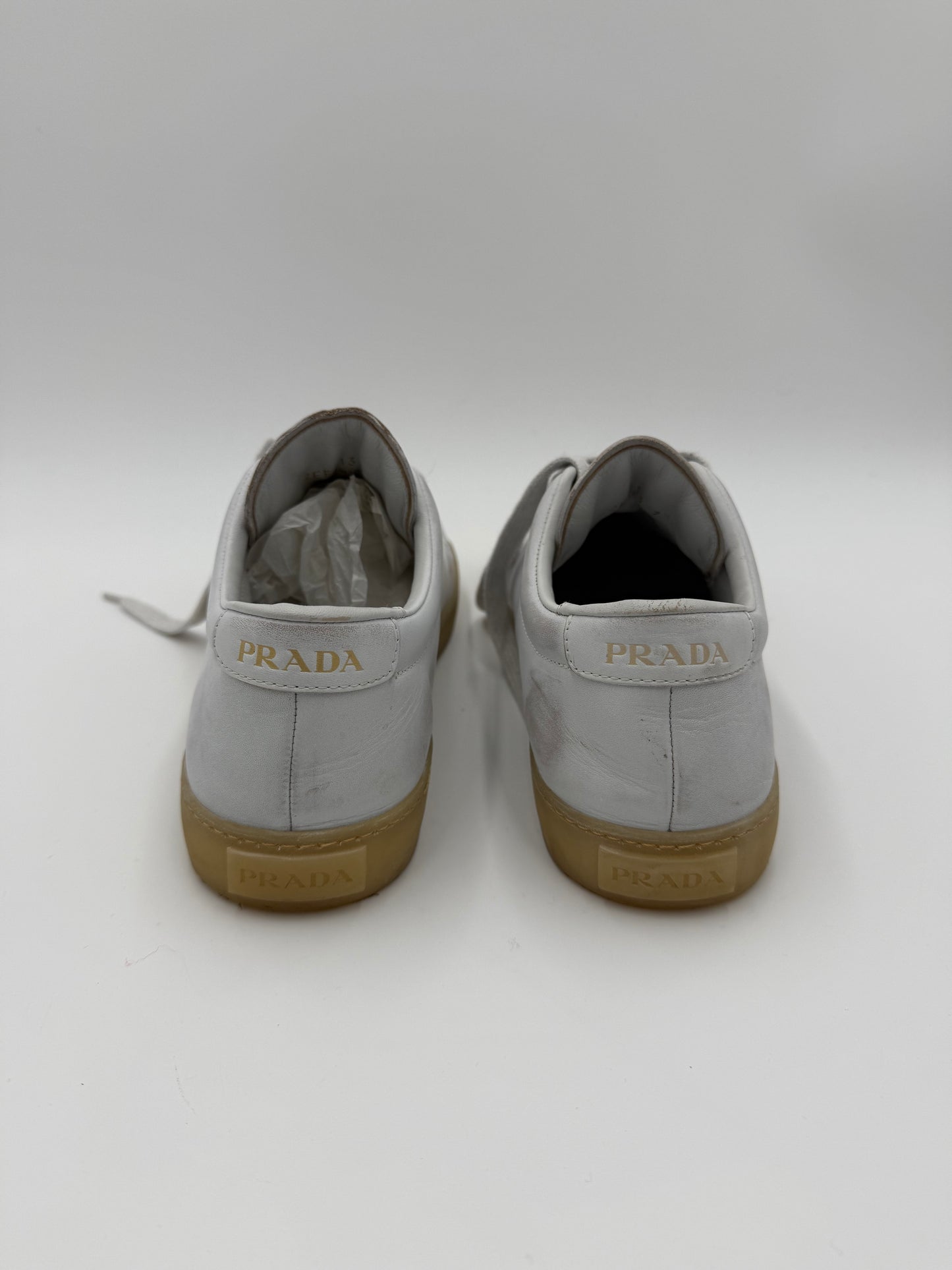 Prada Sneakers in Pelle con Effetto Vintage Bianche - Pally Vintage Closet