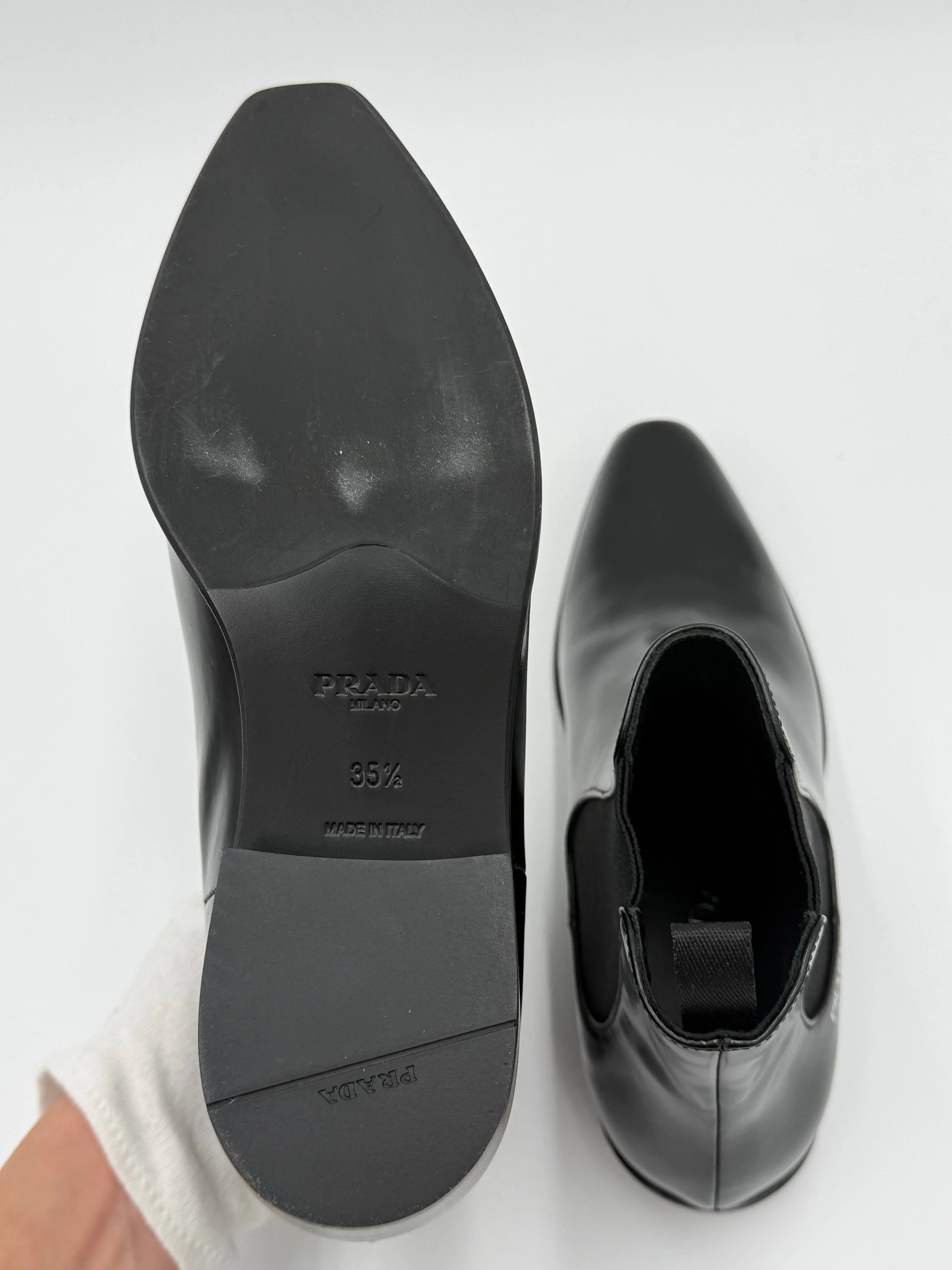 Prada-Stivaletti-Chelsea-in-Pelle-Spazzolata-Nero-69234137071940 - Pally Vintage Closet