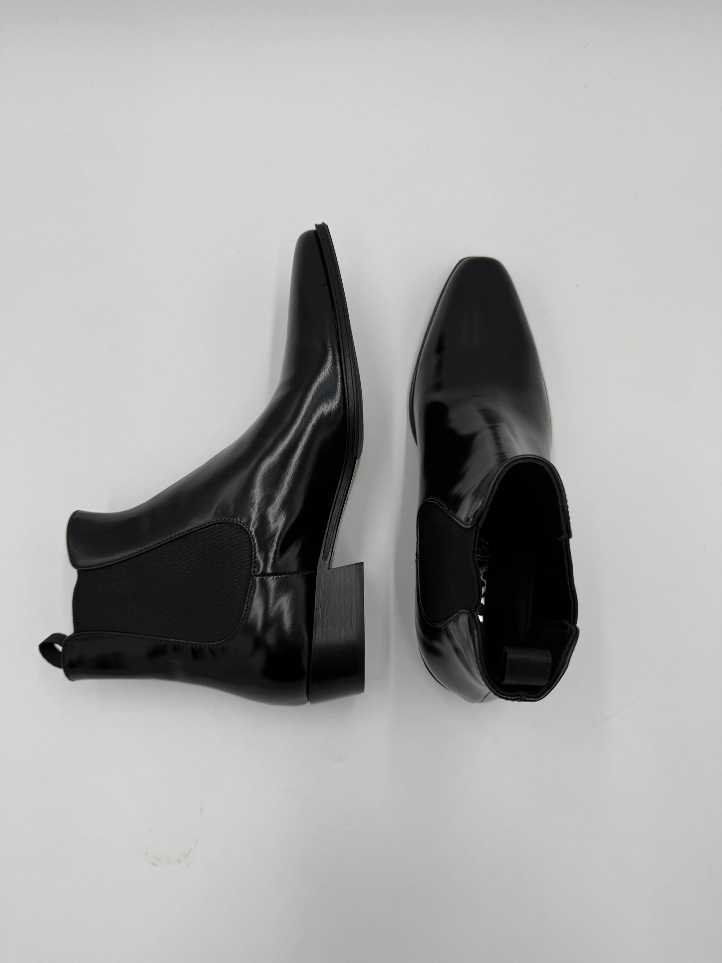 Prada-Stivaletti-Chelsea-in-Pelle-Spazzolata-Nero-69234137104708 - Pally Vintage Closet