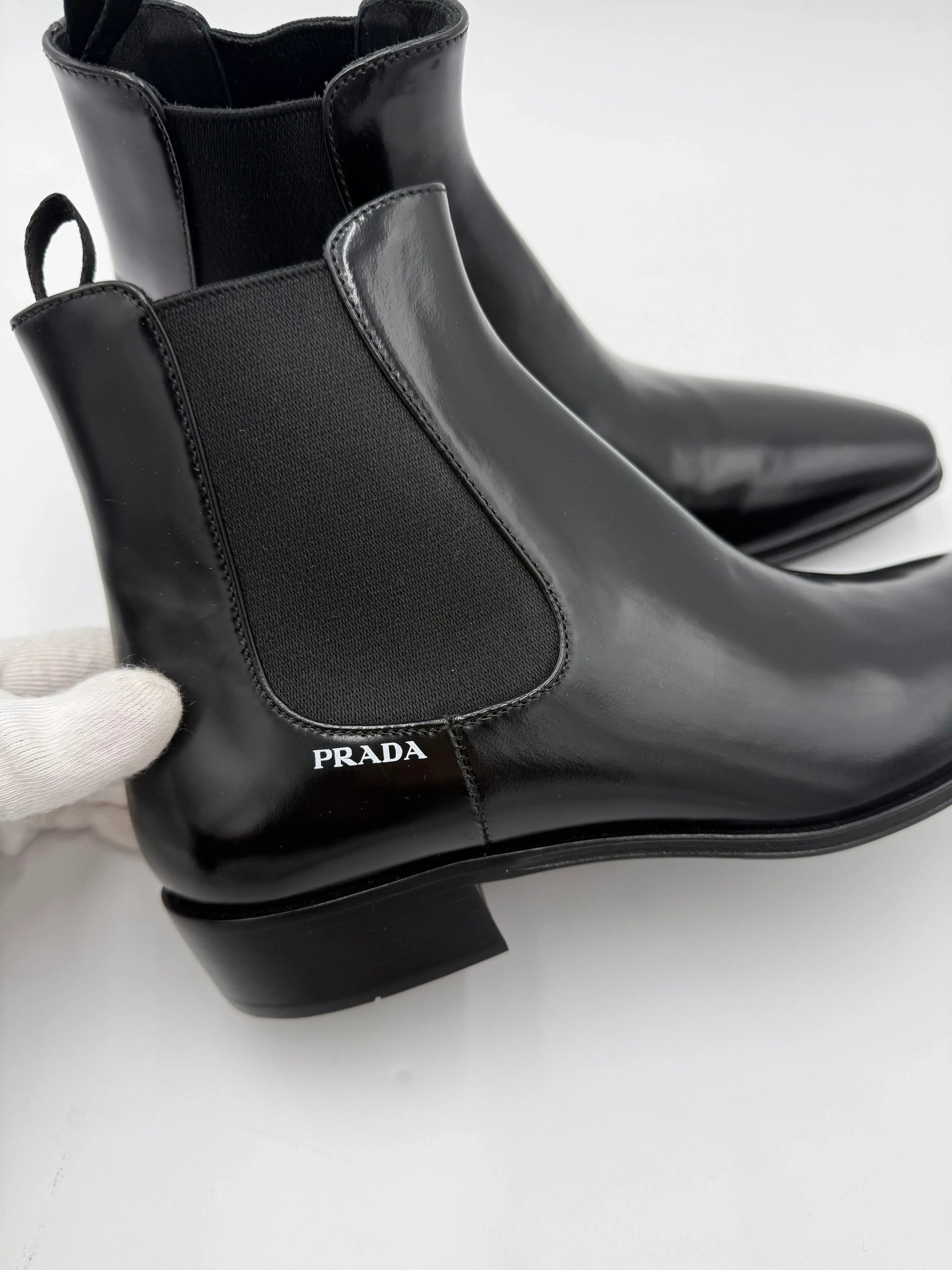 Prada-Stivaletti-Chelsea-in-Pelle-Spazzolata-Nero-69234137137476 - Pally Vintage Closet