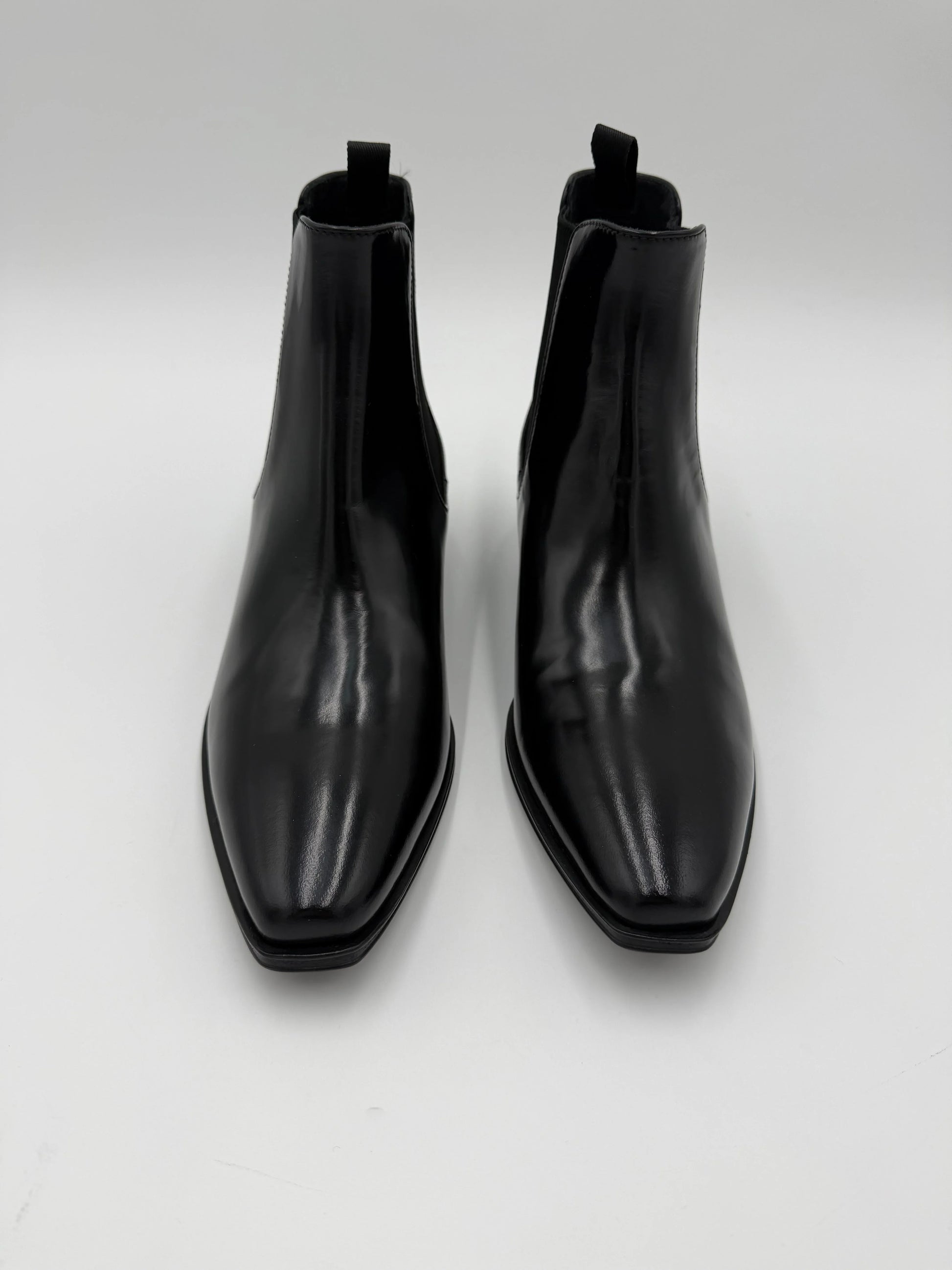 Prada-Stivaletti-Chelsea-in-Pelle-Spazzolata-Nero-69234137203012 - Pally Vintage Closet