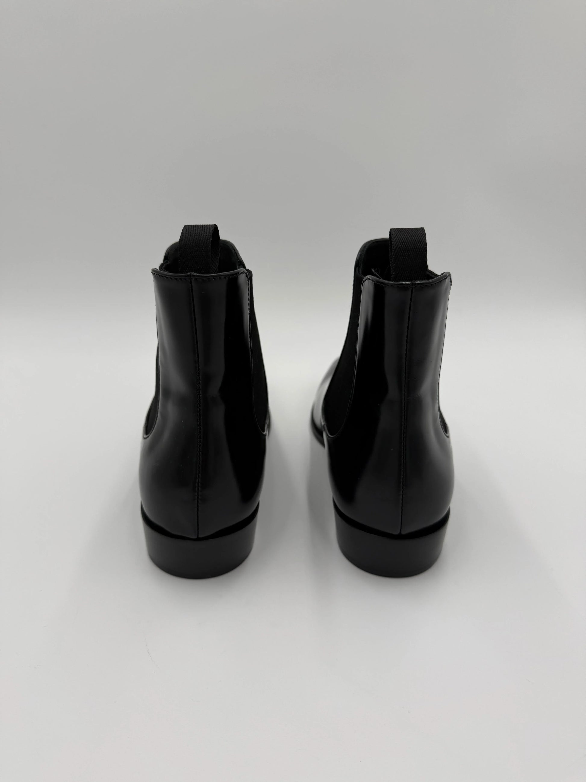Prada-Stivaletti-Chelsea-in-Pelle-Spazzolata-Nero-69234137268548 - Pally Vintage Closet