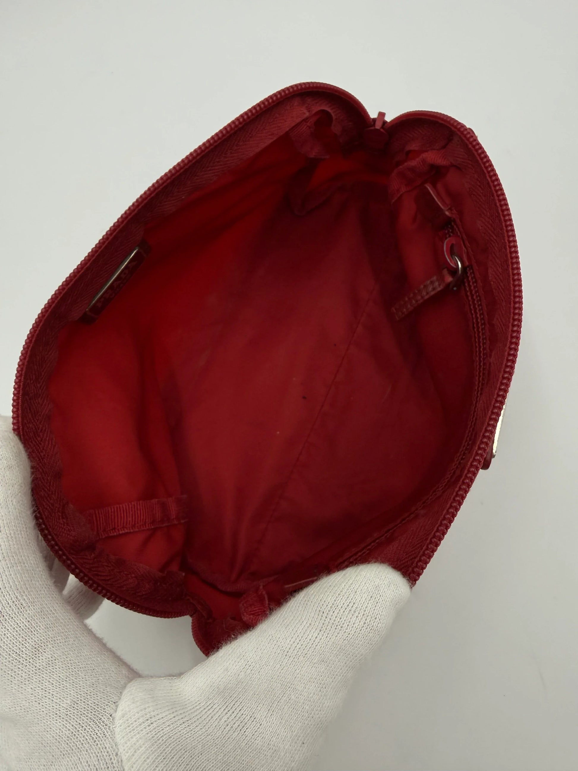 Prada-Trousse-in-Nylon-Rosso-Cherry-70265930154308 - Pally Vintage Closet