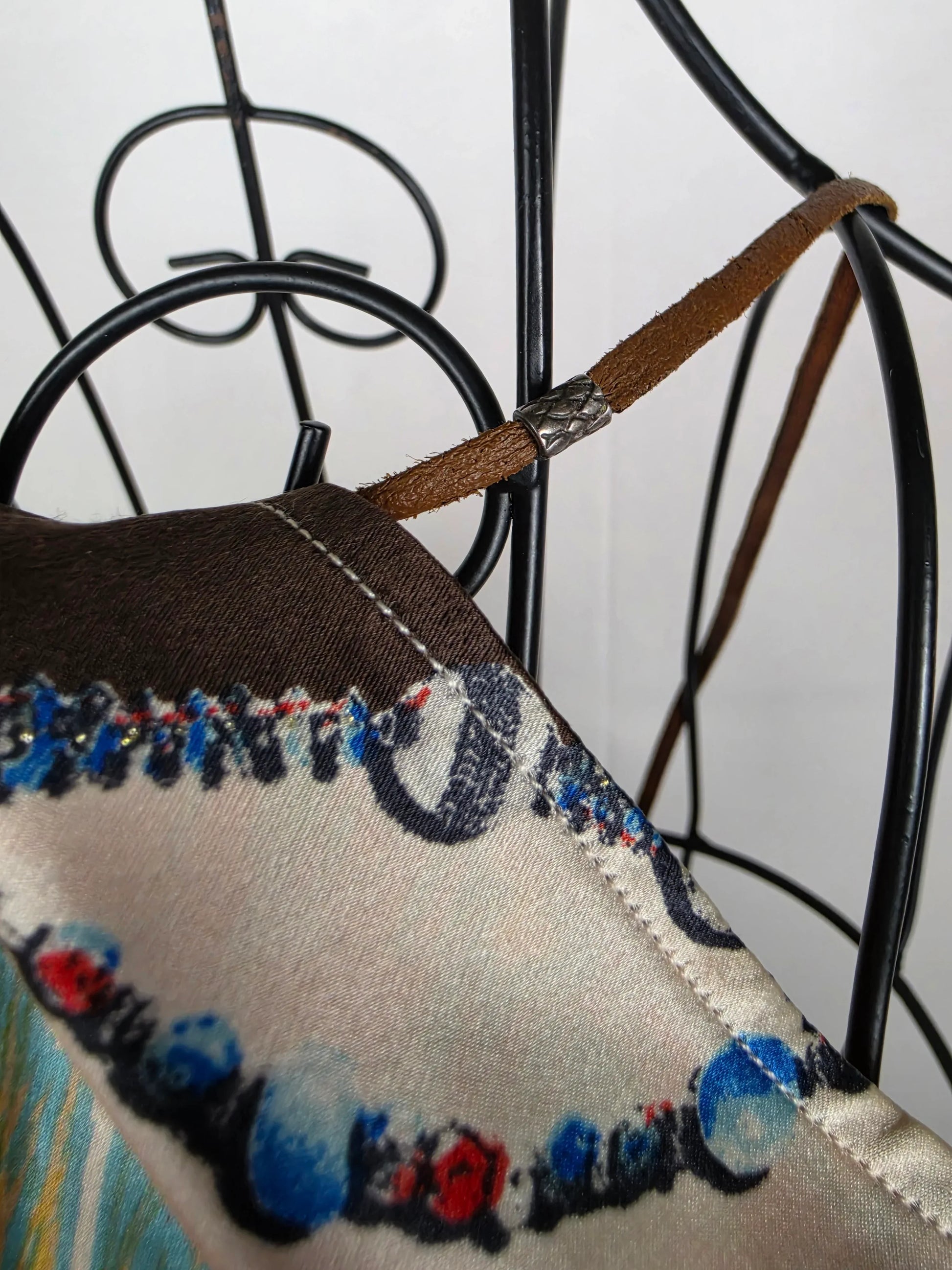 Roberto-Cavalli-Mini-Abito-d-Archivio-in-Seta-Stampa-Jewel-Feather-Multicolor-70134006153540 - Pally Vintage Closet