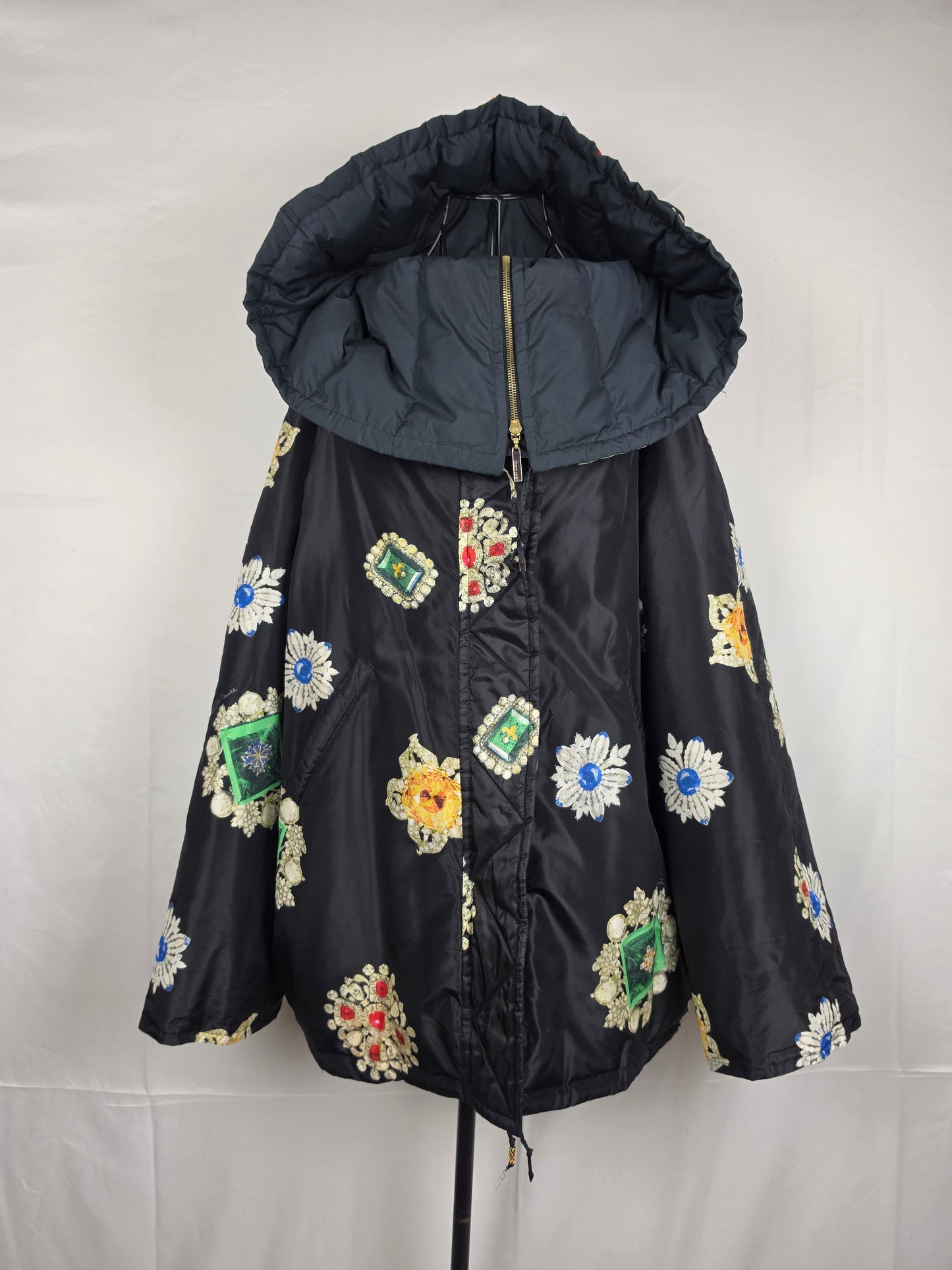 Roberto Cavalli Piumino Oversize in Seta Jewel Print Nero - Pally Vintage Closet