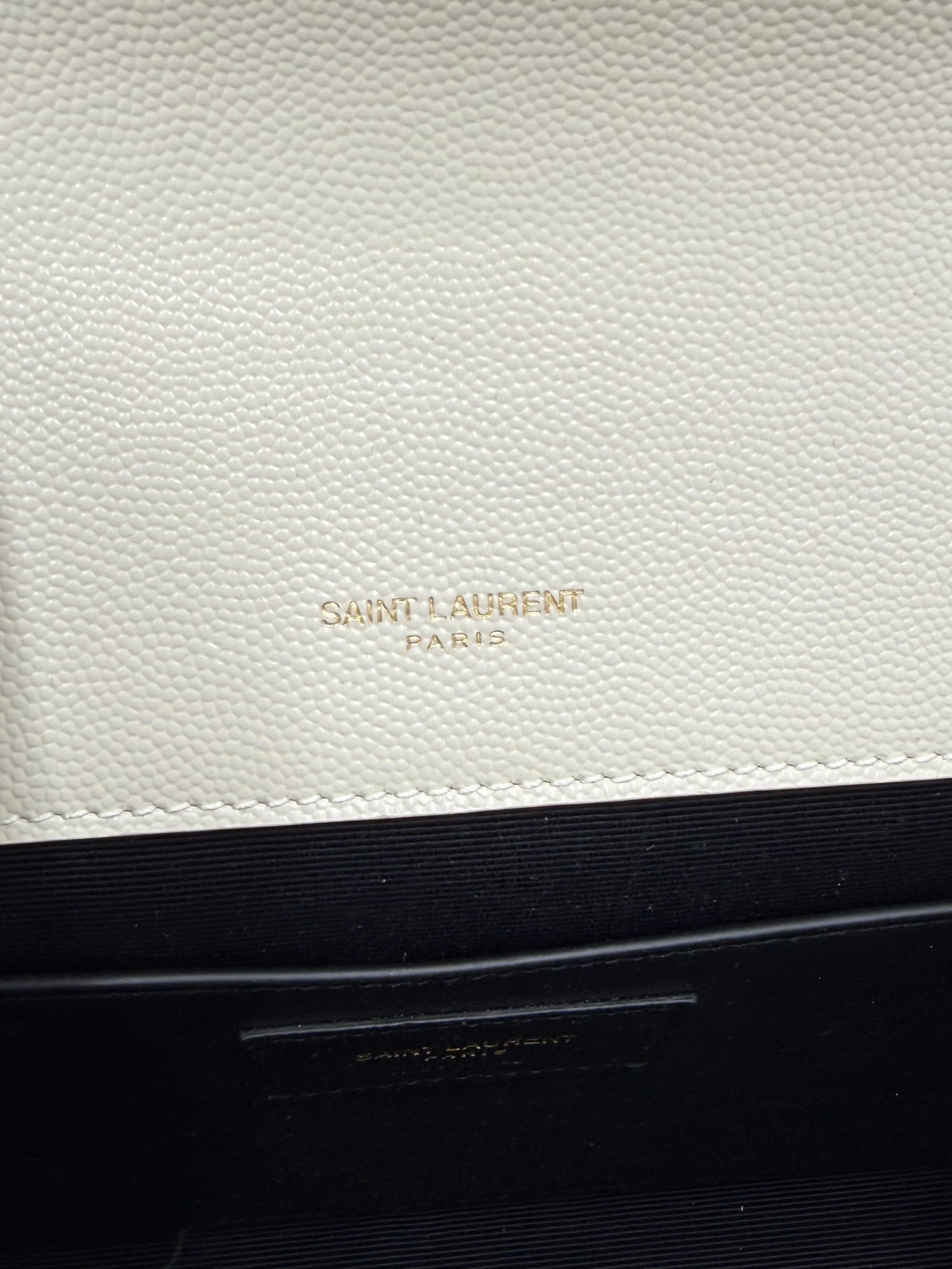 Saint-Laurent-Borsa-Kate-Medium-con-Nappa-Pelle-Grain-de-Poudre-Avorio-70265907970372 - Pally Vintage Closet