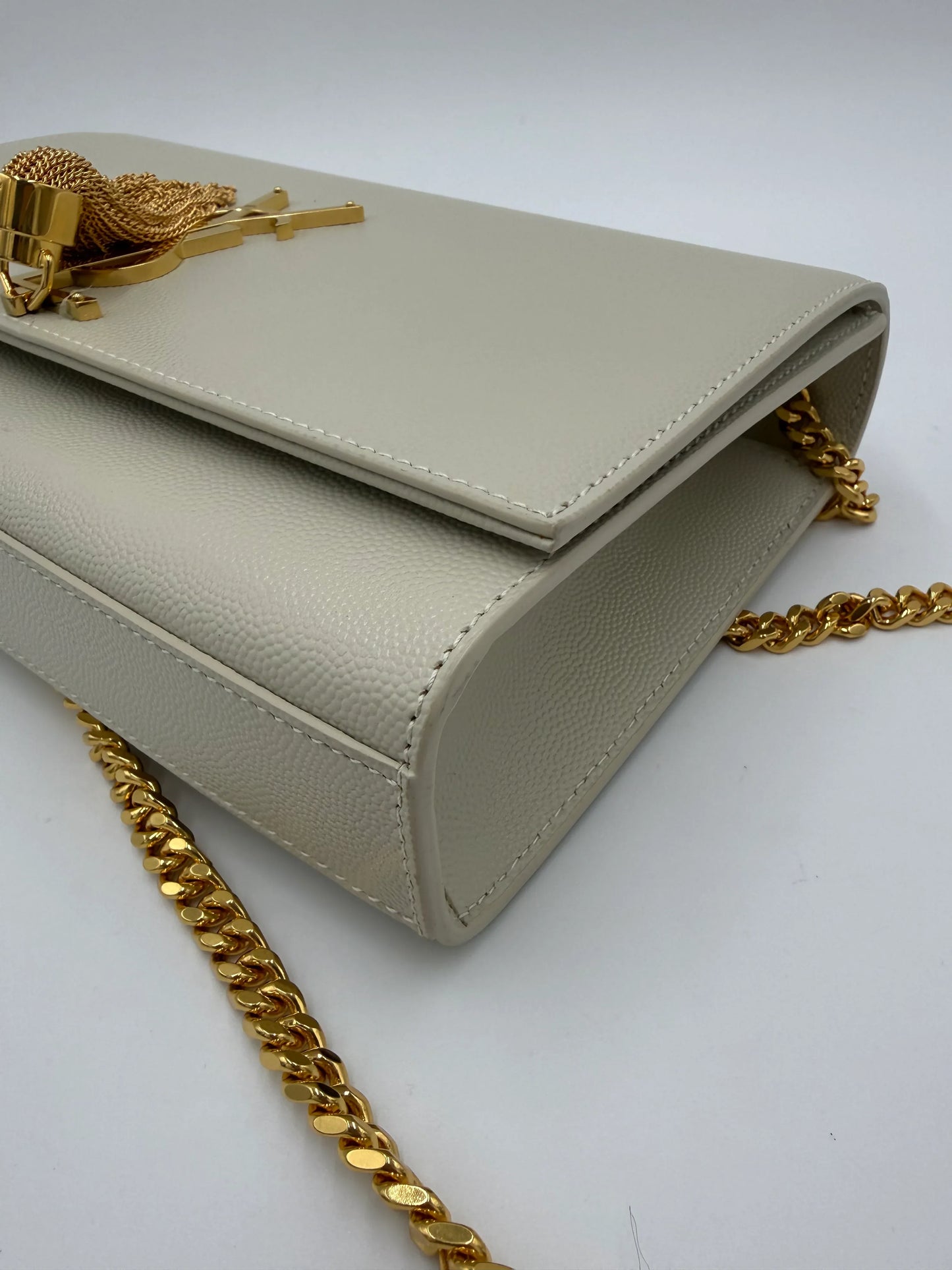 Saint-Laurent-Borsa-Kate-Medium-con-Nappa-Pelle-Grain-de-Poudre-Avorio-70265908232516 - Pally Vintage Closet