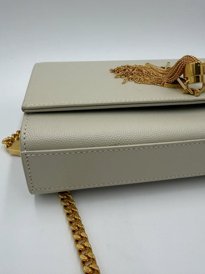 Saint-Laurent-Borsa-Kate-Medium-con-Nappa-Pelle-Grain-de-Poudre-Avorio-70265908298052 - Pally Vintage Closet