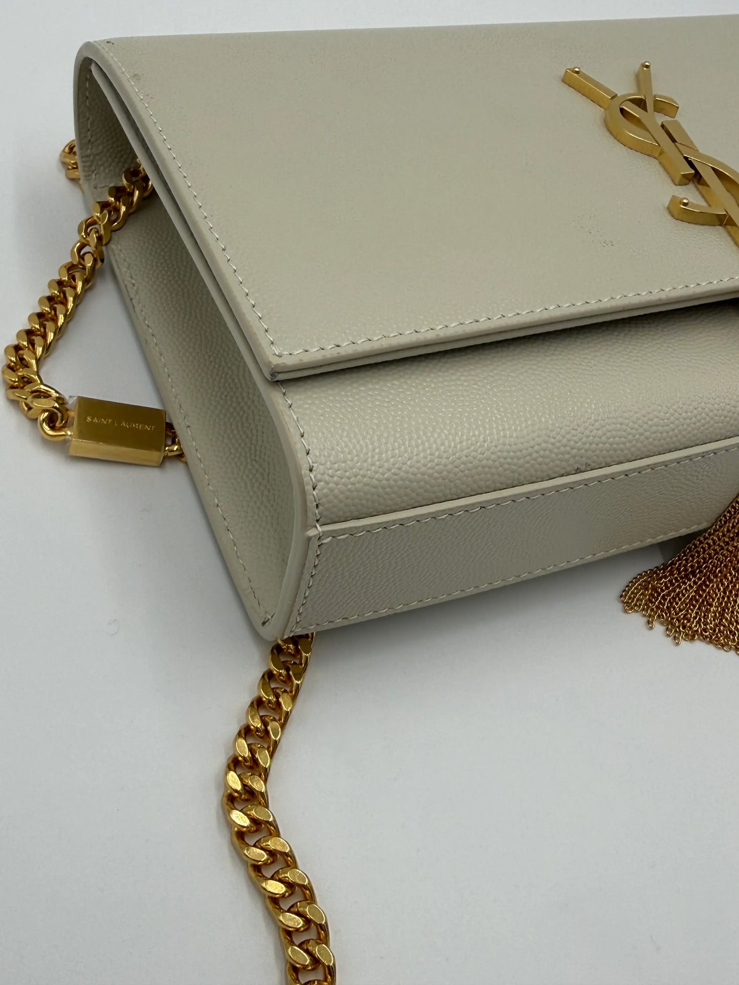 Saint-Laurent-Borsa-Kate-Medium-con-Nappa-Pelle-Grain-de-Poudre-Avorio-70265908330820 - Pally Vintage Closet