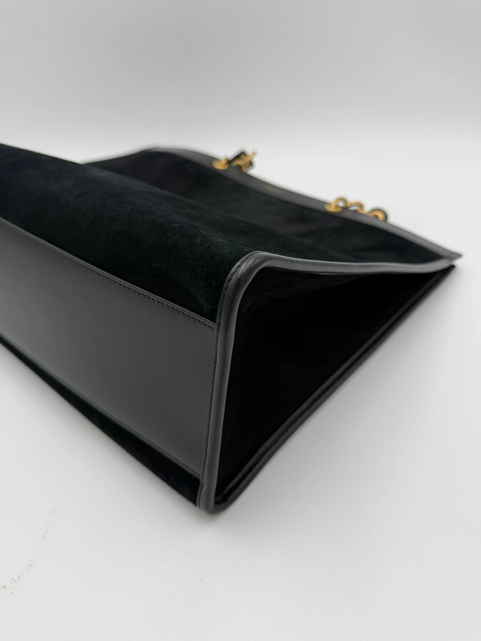 Saint-Laurent-Borsa-Le-Maillon-Tote-in-Suede-e-Pelle-Blu-Navy-69618212602180 - Pally Vintage Closet