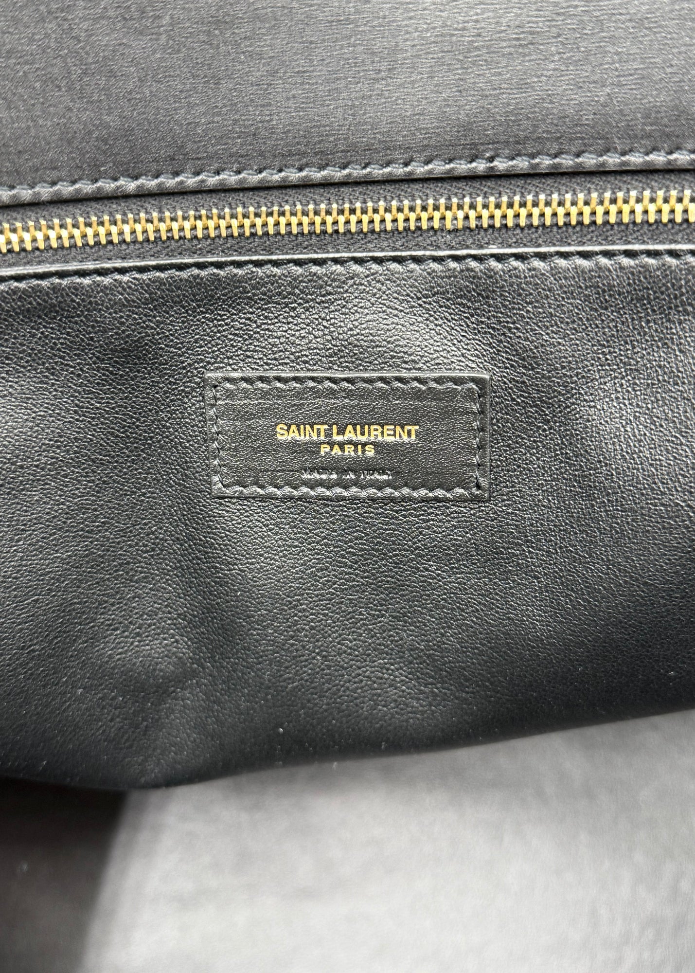 Saint Laurent Borsa Manhattan Tote in Pelle Liscia Nera