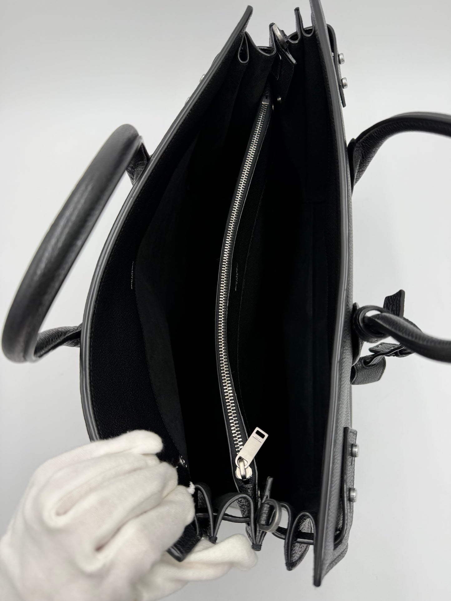 Saint Laurent Borsa Sac de Jour Large in Pelle Martellata Nera - Pally Vintage Closet