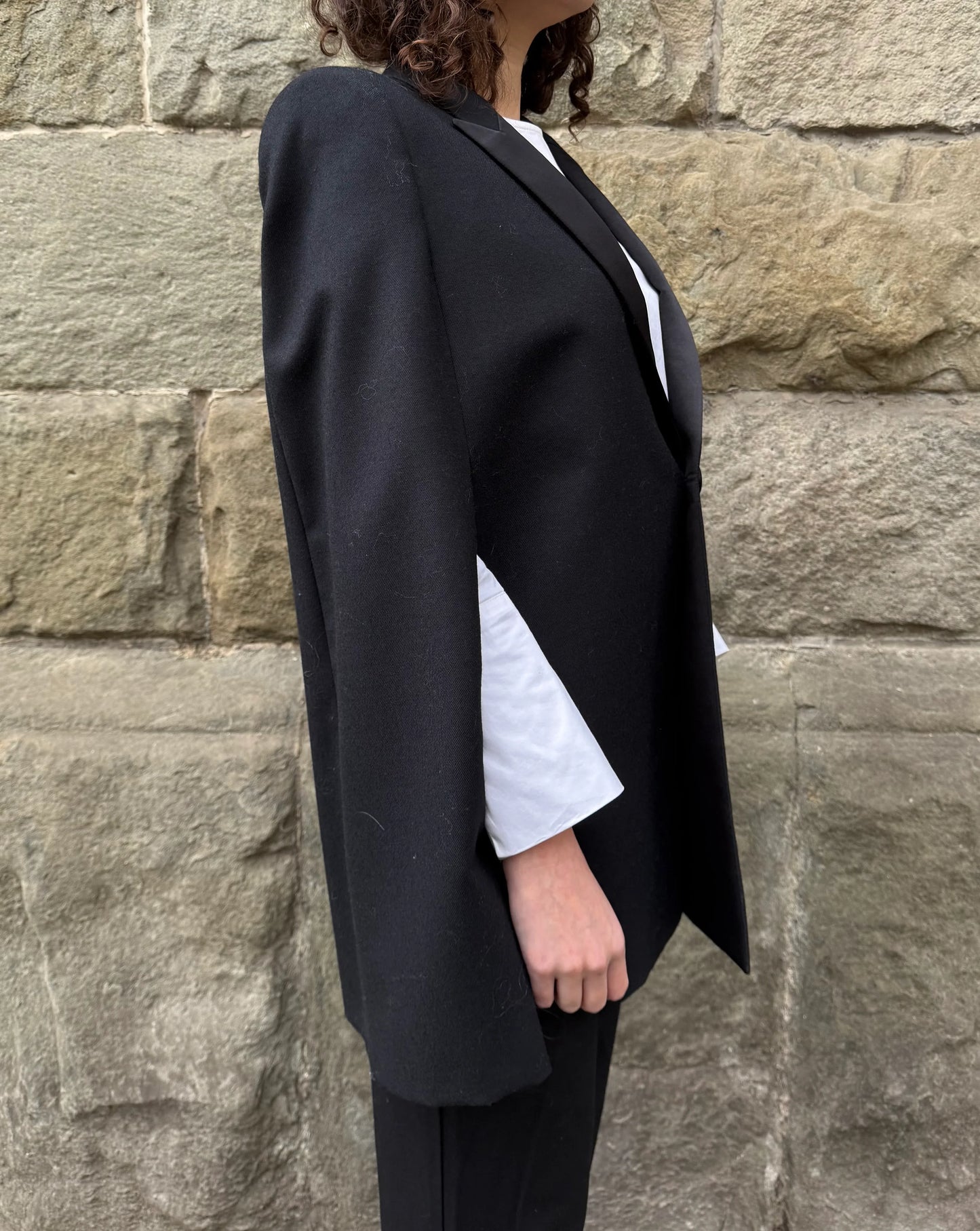 Saint-Laurent-Mantella-Strutturata-a-Blazer-Nera-69498082689348 - Pally Vintage Closet