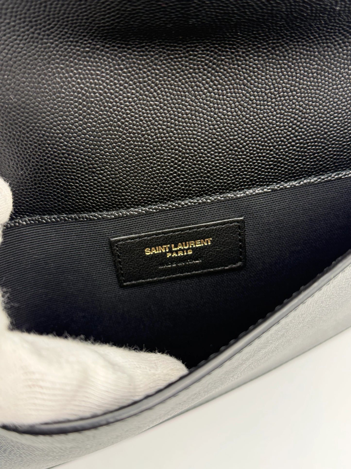 Saint-Laurent-Pochette-Uptown-Pelle-Goffrata-Grain-de-Poudre-Nera-68772122427716 - Pally Vintage Closet